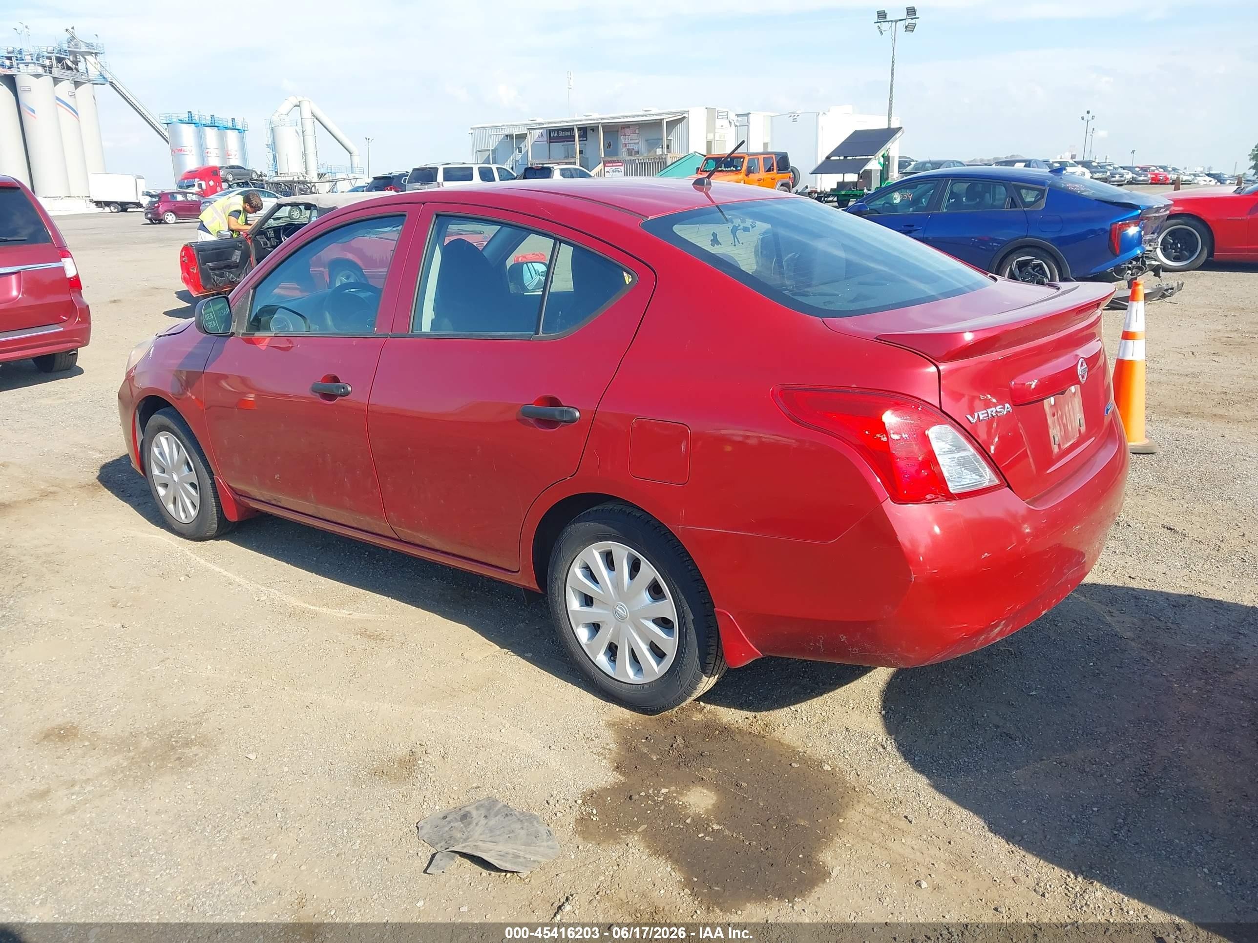 2013 Nissan Versa 1.6 S+ Red vin: 3N1CN7AP6DL873749
