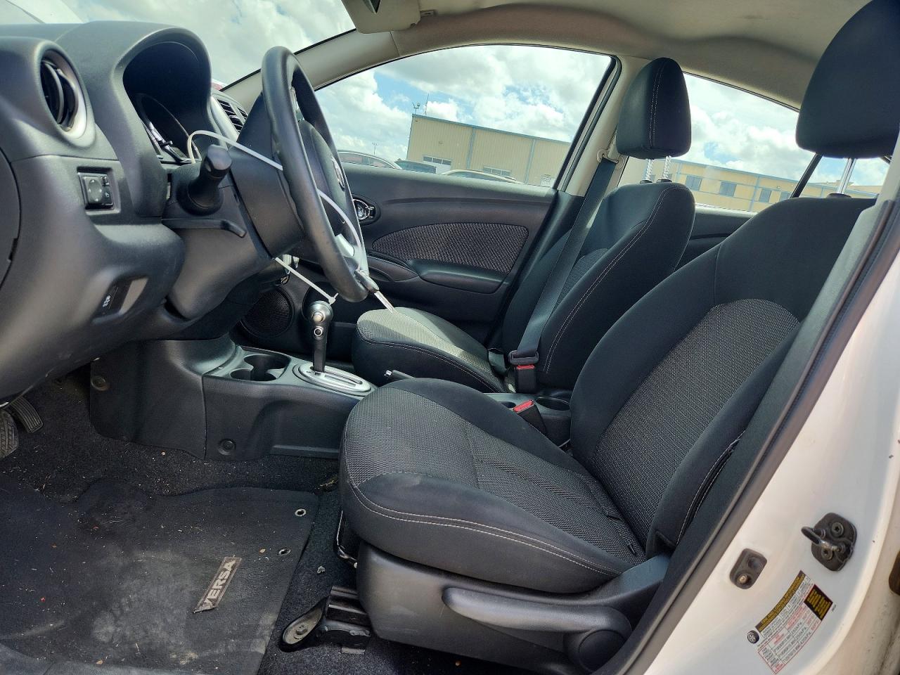 2014 Nissan Versa 1.6 Sv Белый vin: 3N1CN7AP6EK461273