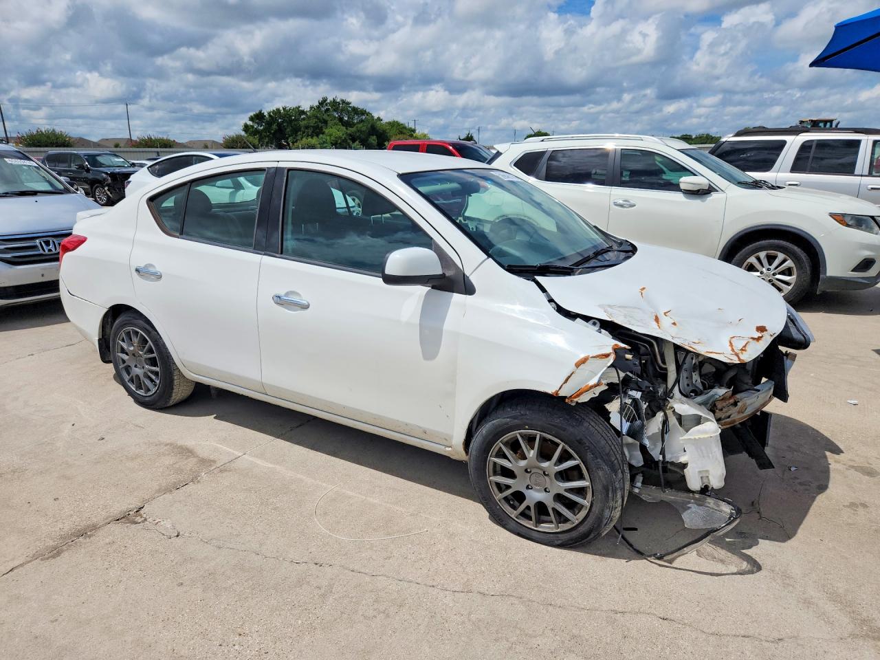 2014 Nissan Versa 1.6 Sv Белый vin: 3N1CN7AP6EK461273