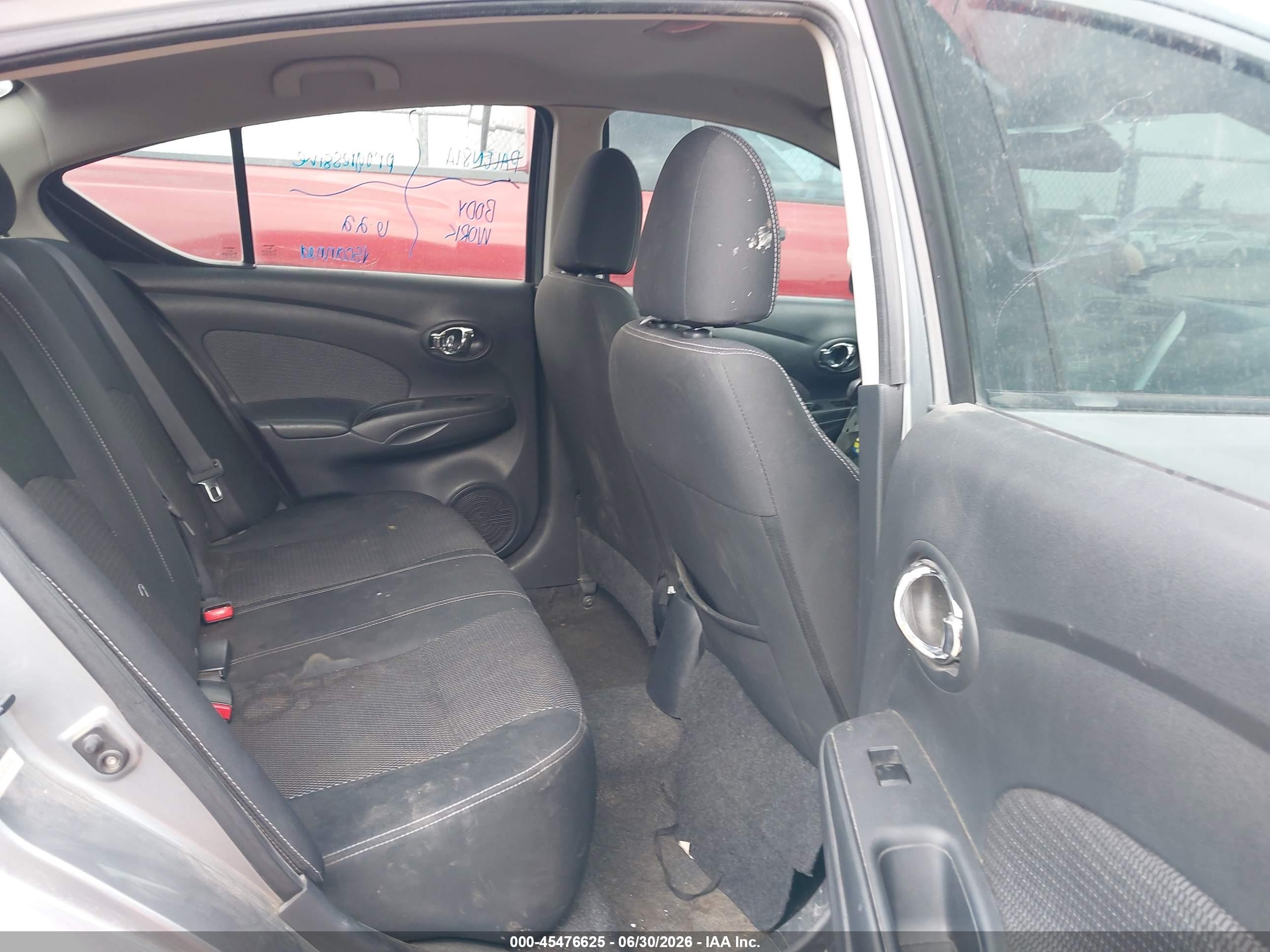 2014 Nissan Versa 1.6 Sv Silver vin: 3N1CN7AP6EL803783