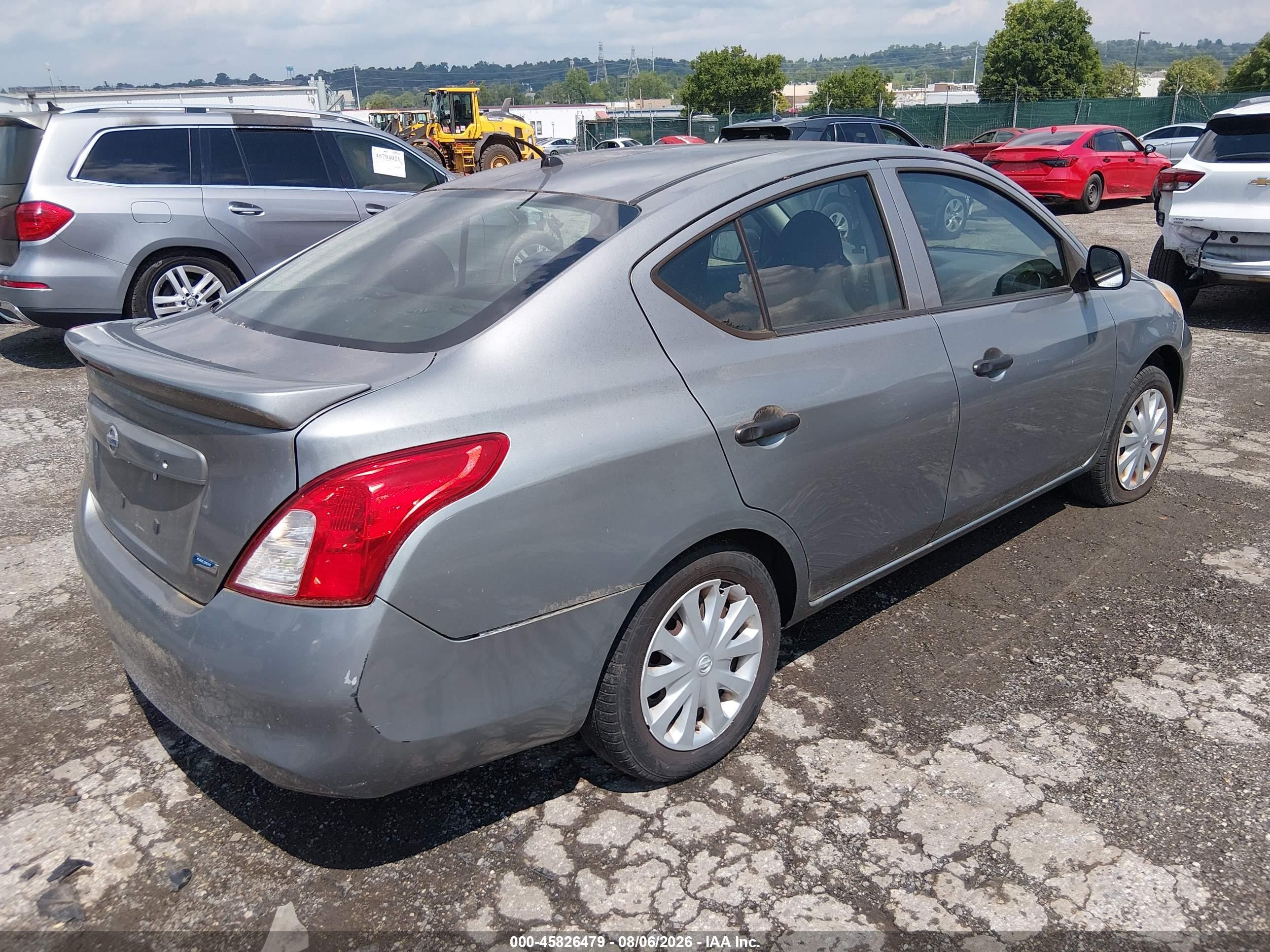 2014 Nissan Versa 1.6 S+ Silver vin: 3N1CN7AP6EL814315