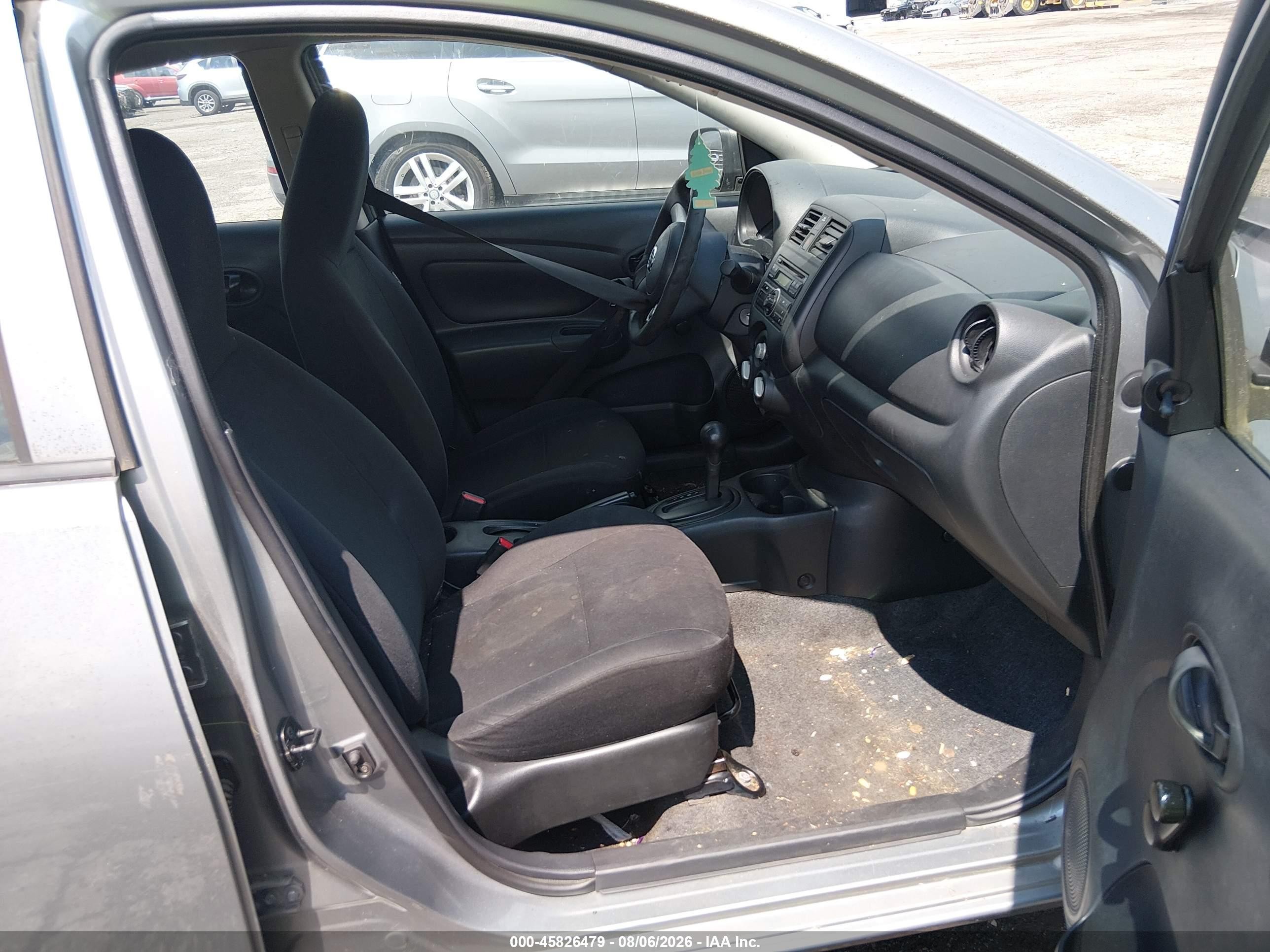 2014 Nissan Versa 1.6 S+ Silver vin: 3N1CN7AP6EL814315