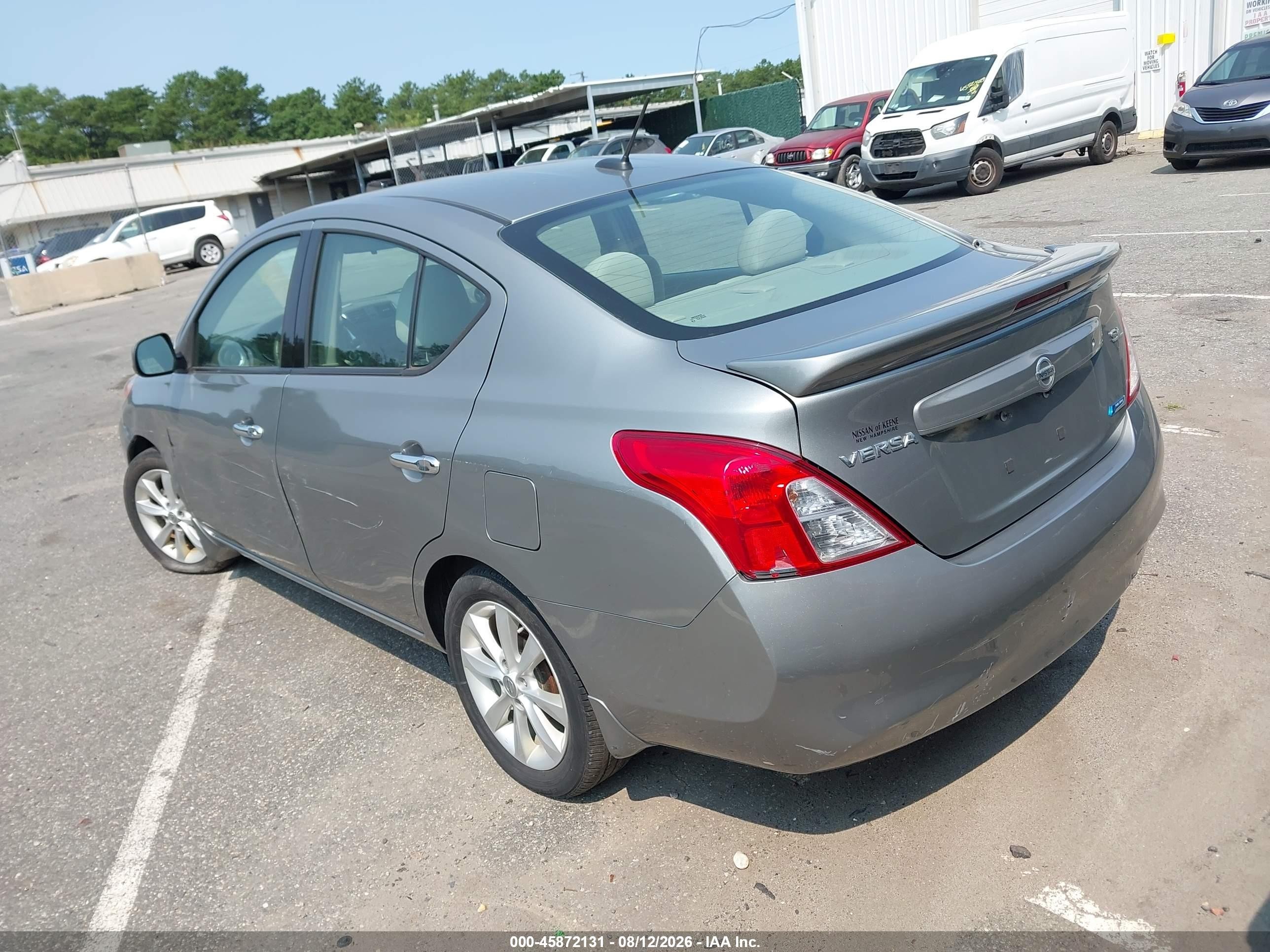 2014 Nissan Versa 1.6 Sl Silver vin: 3N1CN7AP6EL822642