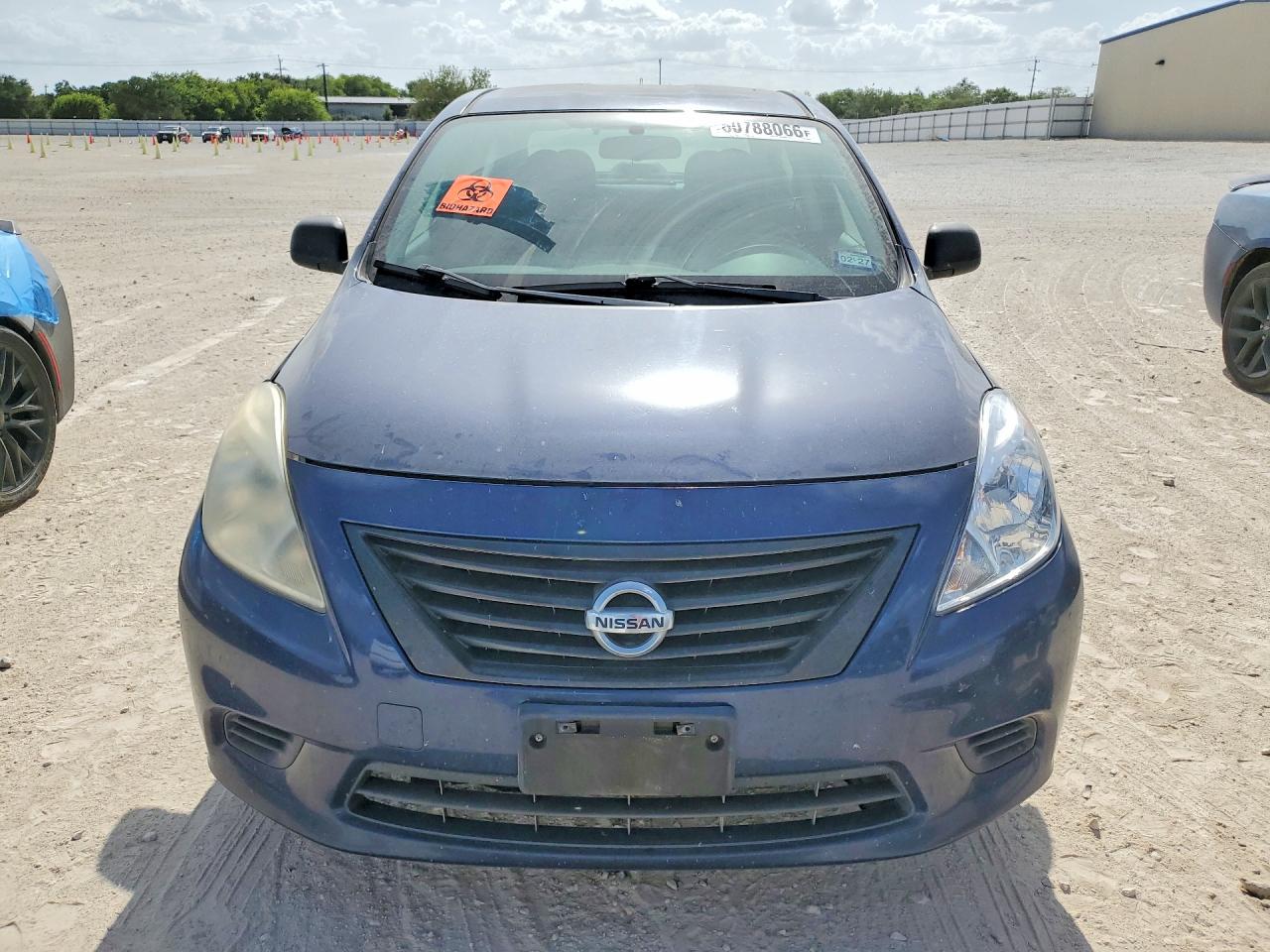 2014 Nissan Versa 1.6 S Blue vin: 3N1CN7AP6EL839702