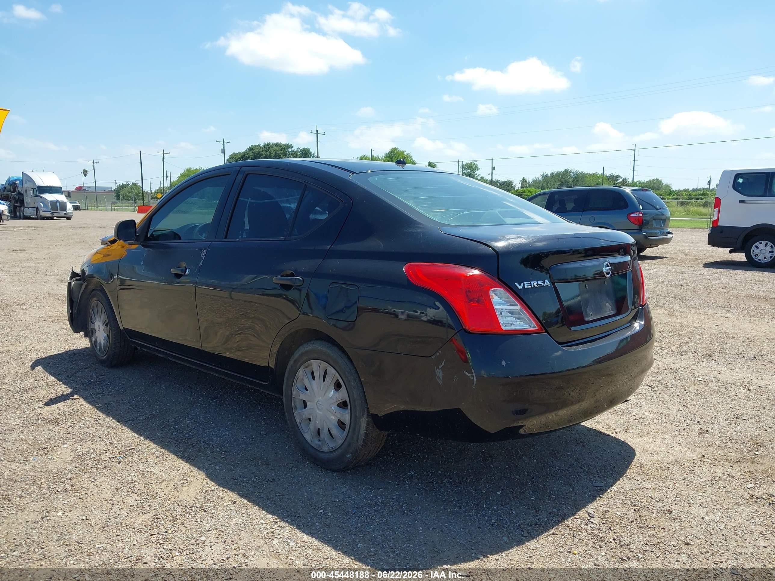 2014 Nissan Versa 1.6 S Black vin: 3N1CN7AP6EL845306