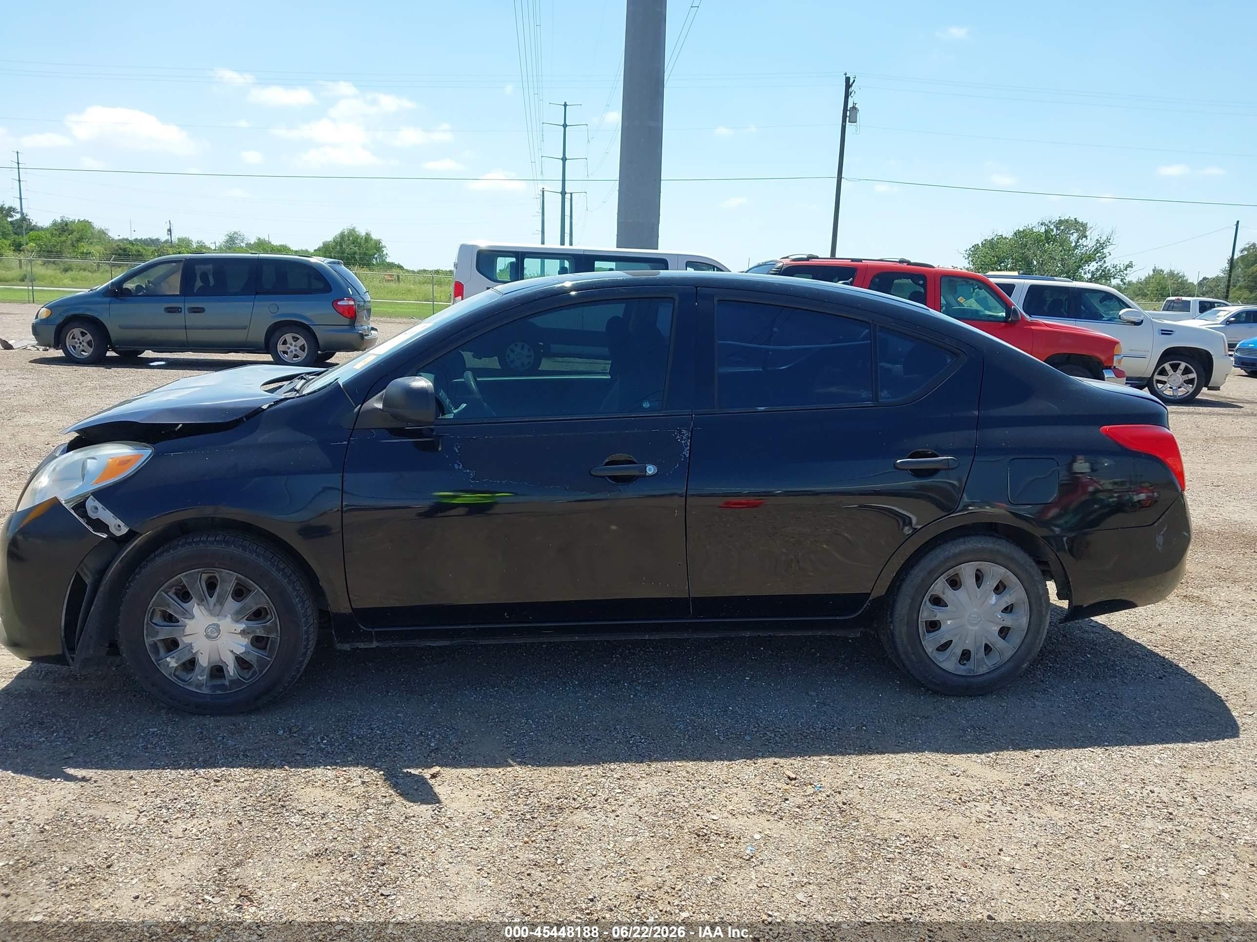 2014 Nissan Versa 1.6 S Black vin: 3N1CN7AP6EL845306