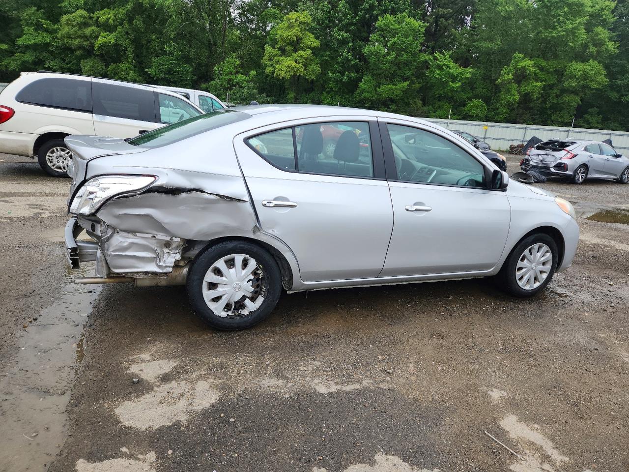2014 Nissan Versa 1.6 Sv Silver vin: 3N1CN7AP6EL846066
