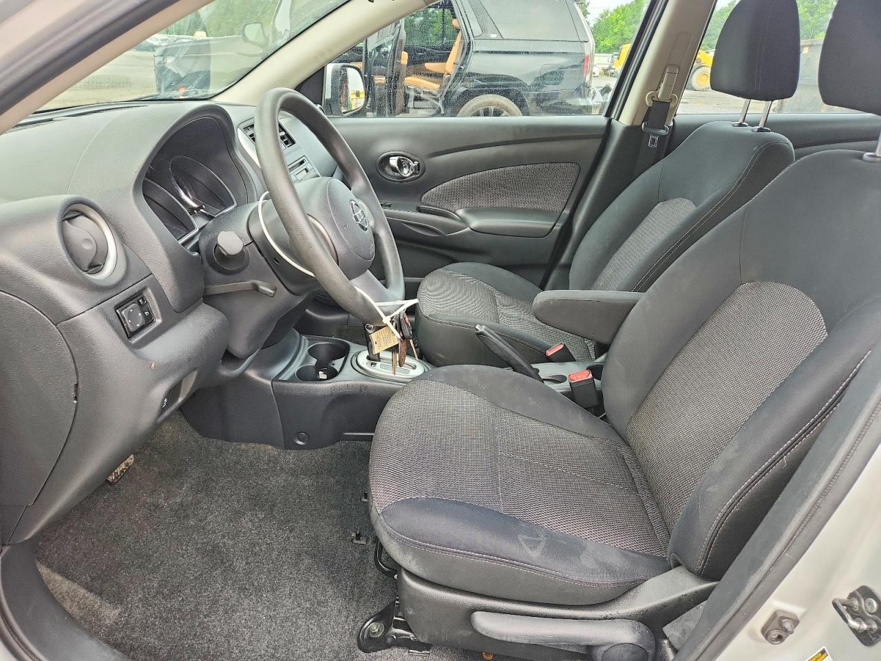 2014 Nissan Versa 1.6 Sv Silver vin: 3N1CN7AP6EL846066