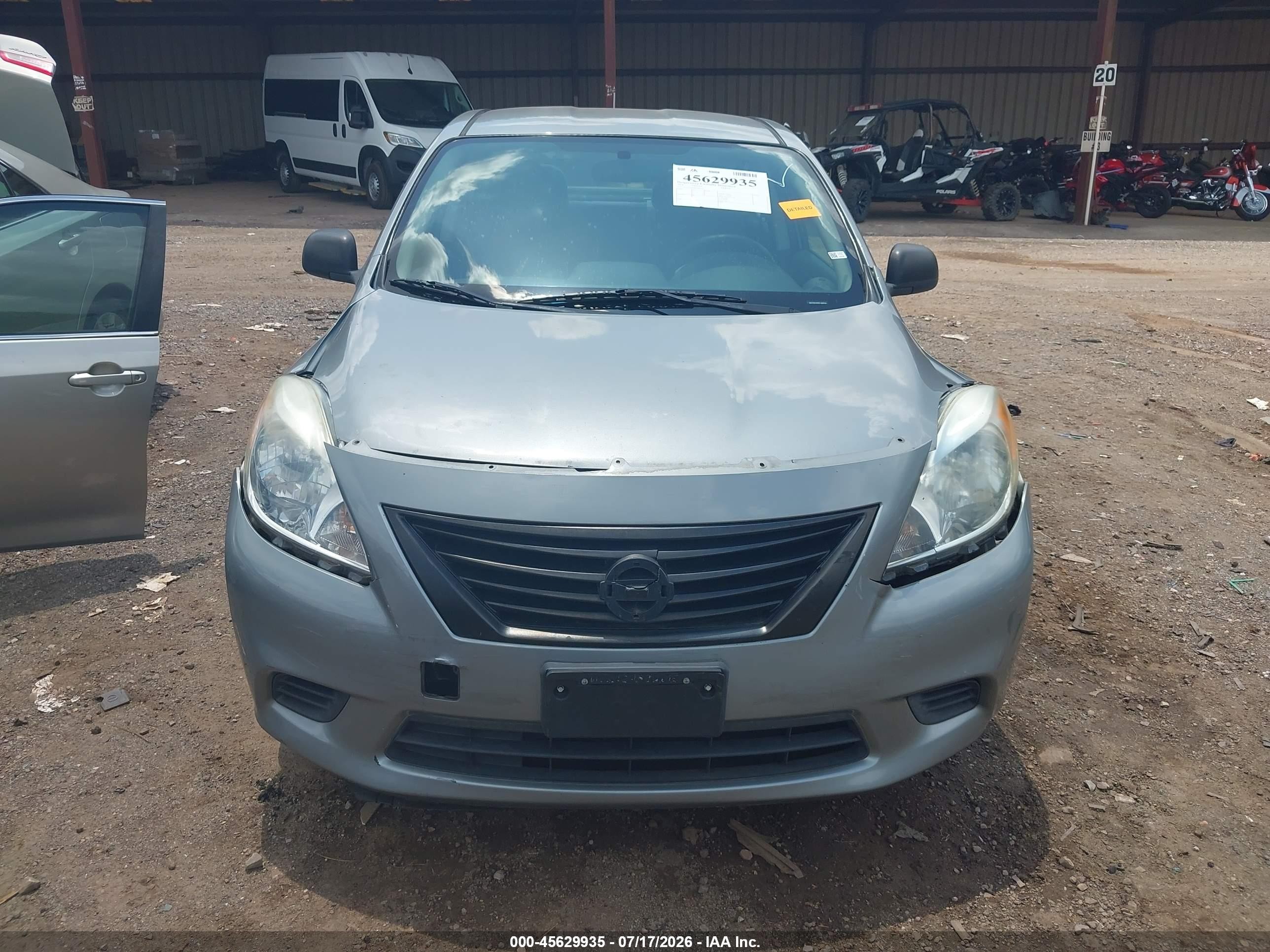 2014 Nissan Versa 1.6 S+ Silver vin: 3N1CN7AP6EL860520