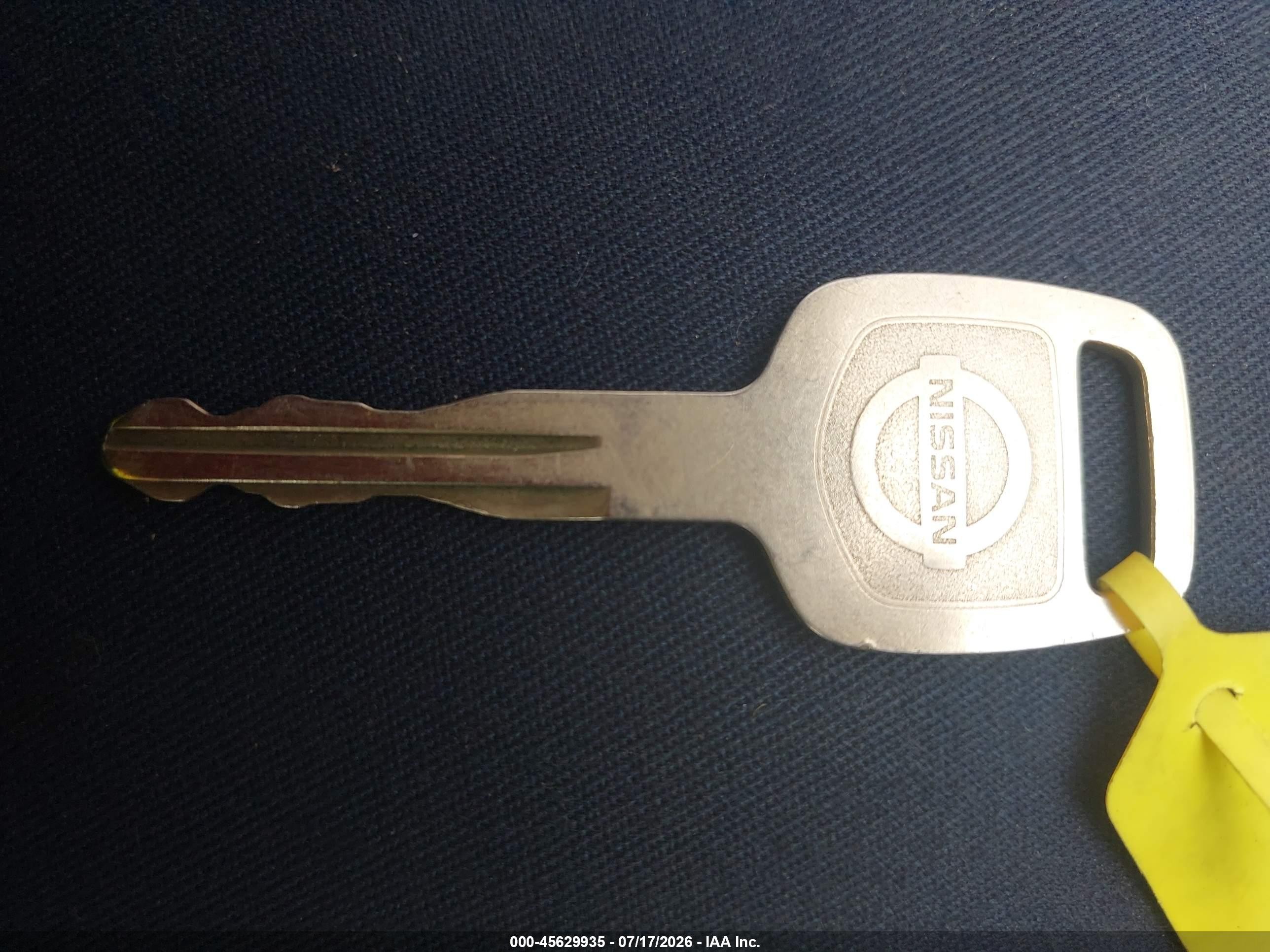 2014 Nissan Versa 1.6 S+ Silver vin: 3N1CN7AP6EL860520