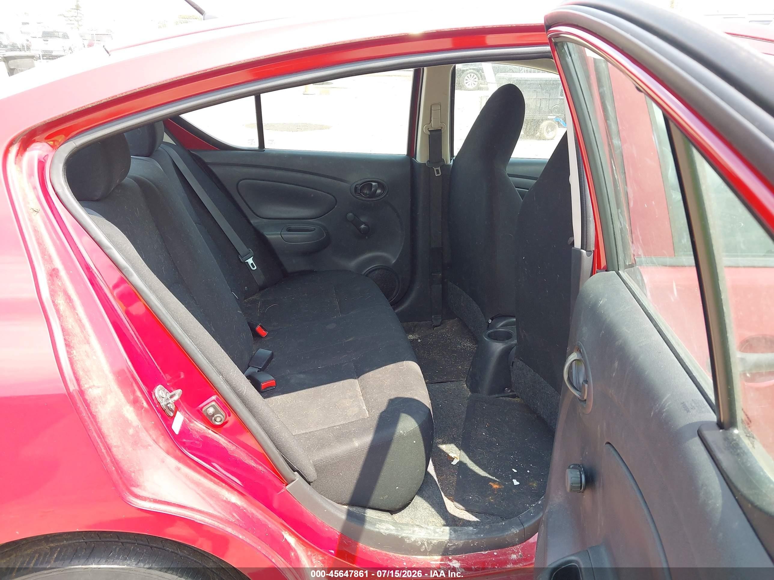 2015 Nissan Versa 1.6 S+ Red vin: 3N1CN7AP6FL803963
