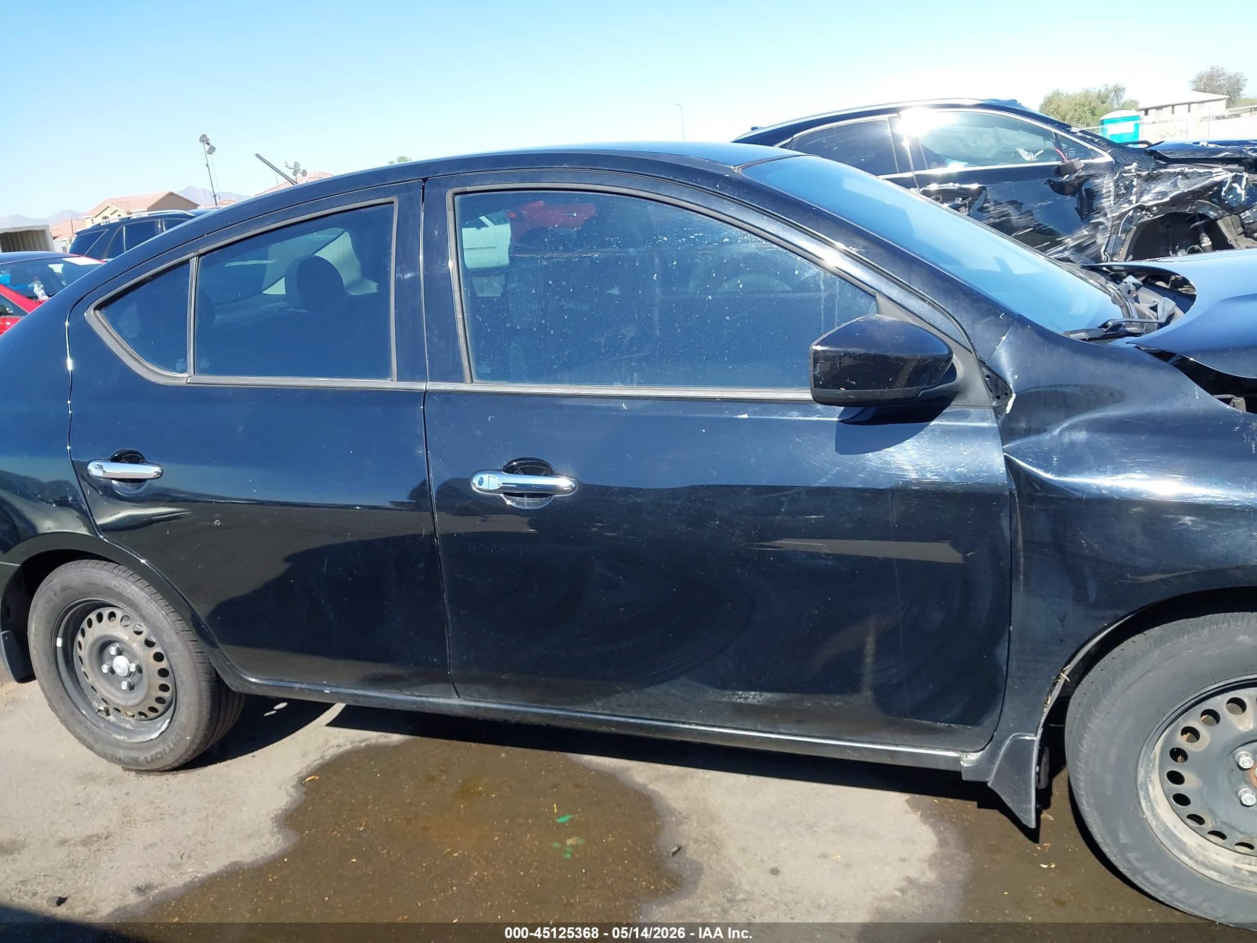 2015 Nissan Versa 1.6 Sv Черный vin: 3N1CN7AP6FL811335