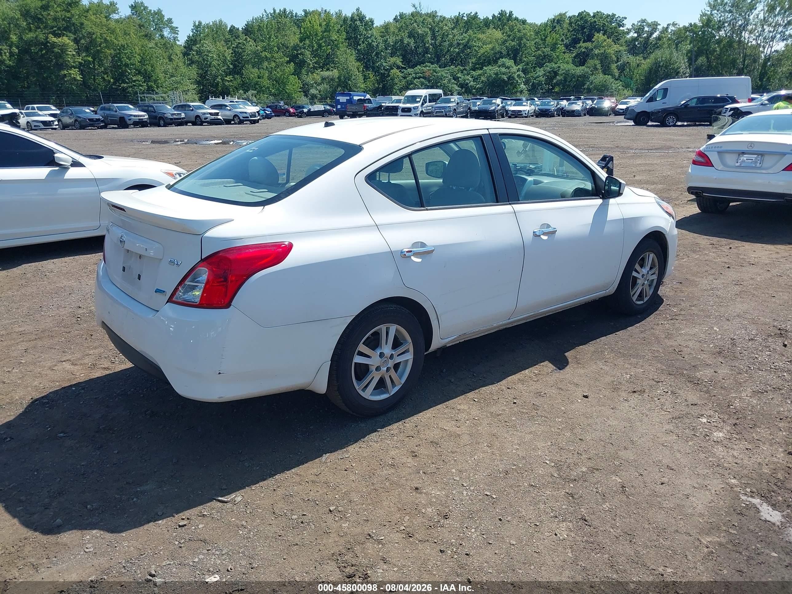 2015 Nissan Versa 1.6 Sv White vin: 3N1CN7AP6FL833948