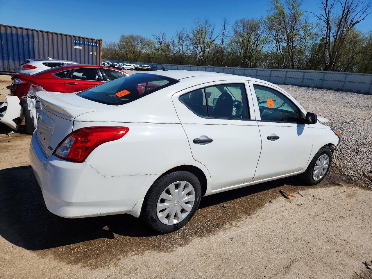 2015 Nissan Versa 1.6 S Plus White vin: 3N1CN7AP6FL839412