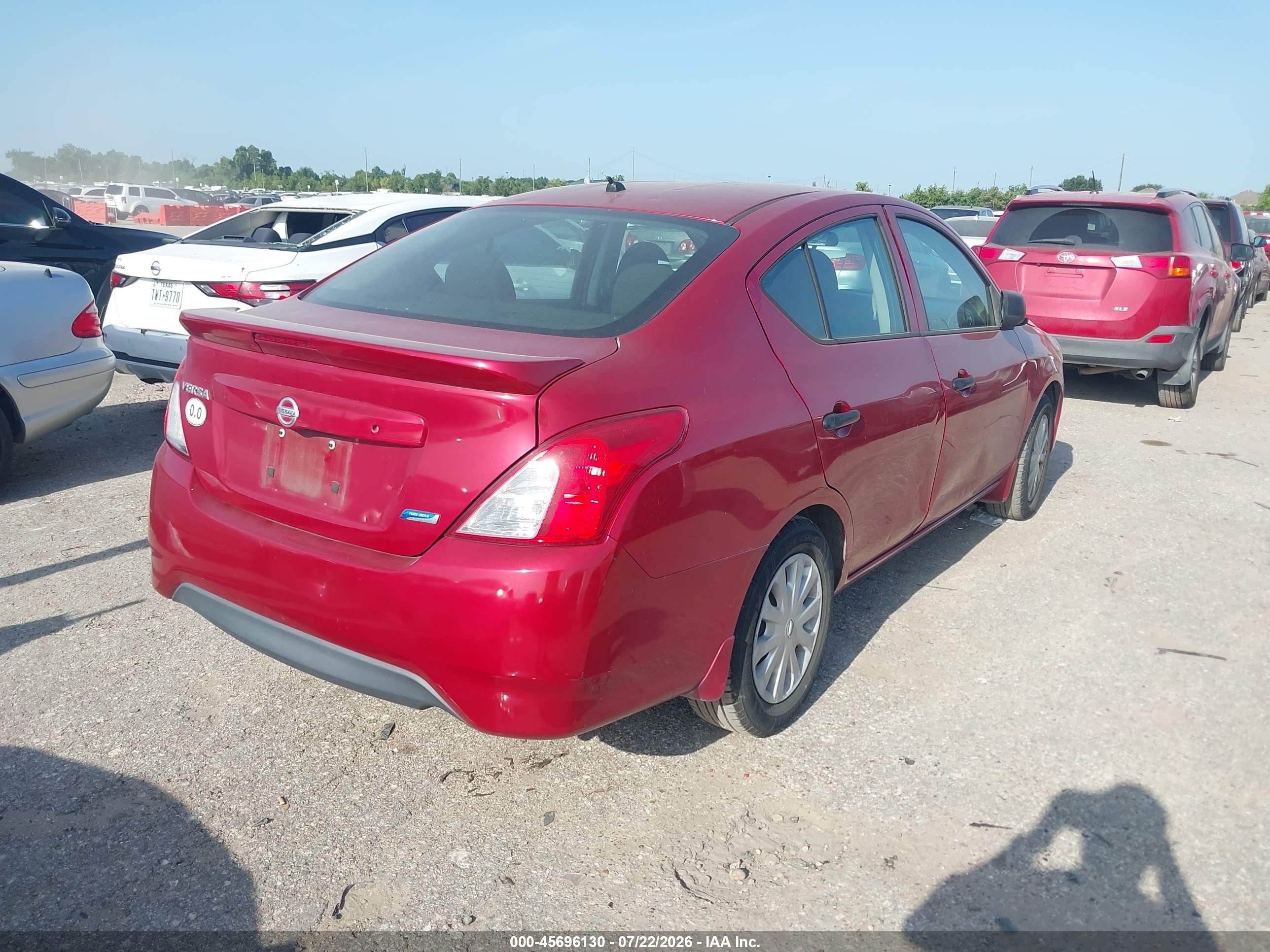 2015 Nissan Versa 1.6 S+ Red vin: 3N1CN7AP6FL870109