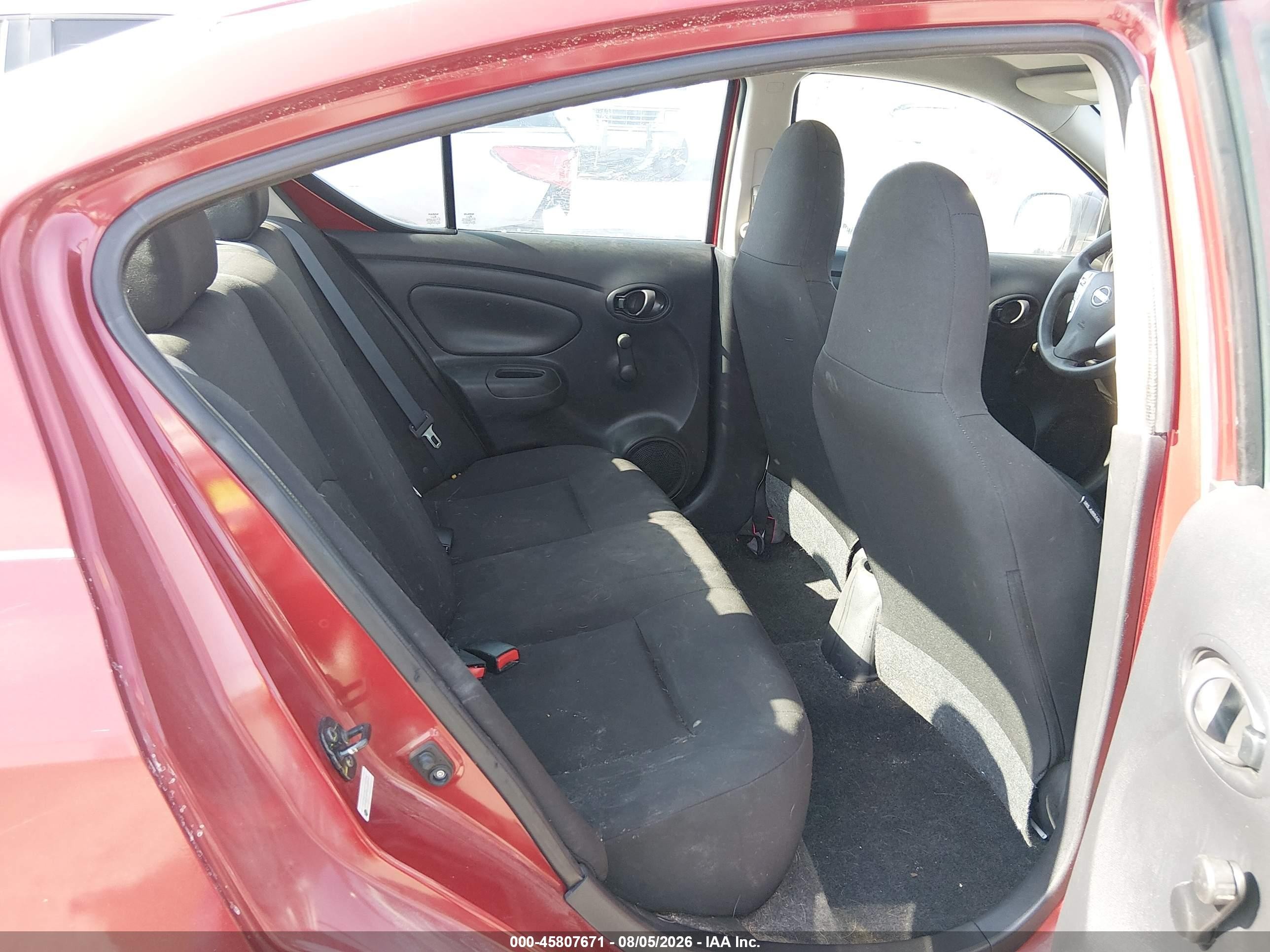 2015 Nissan Versa 1.6 S+ Burgundy vin: 3N1CN7AP6FL885970