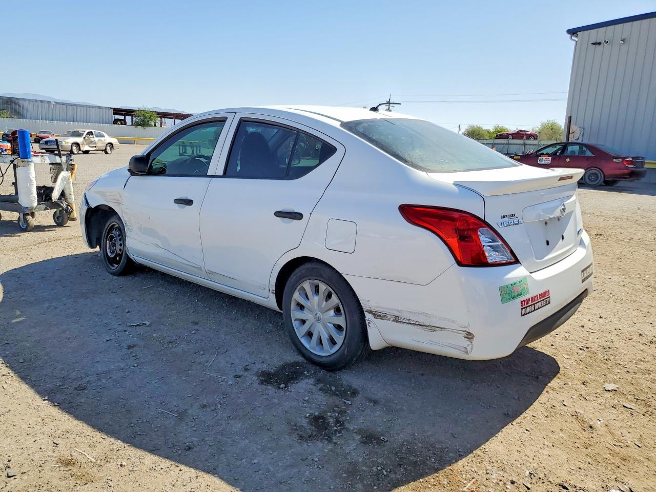 2015 Nissan Versa 1.6 S Plus White vin: 3N1CN7AP6FL890568