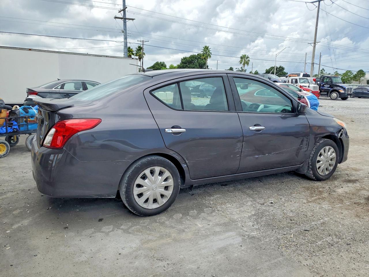2015 Nissan Versa 1.6 Sv Gray vin: 3N1CN7AP6FL897682