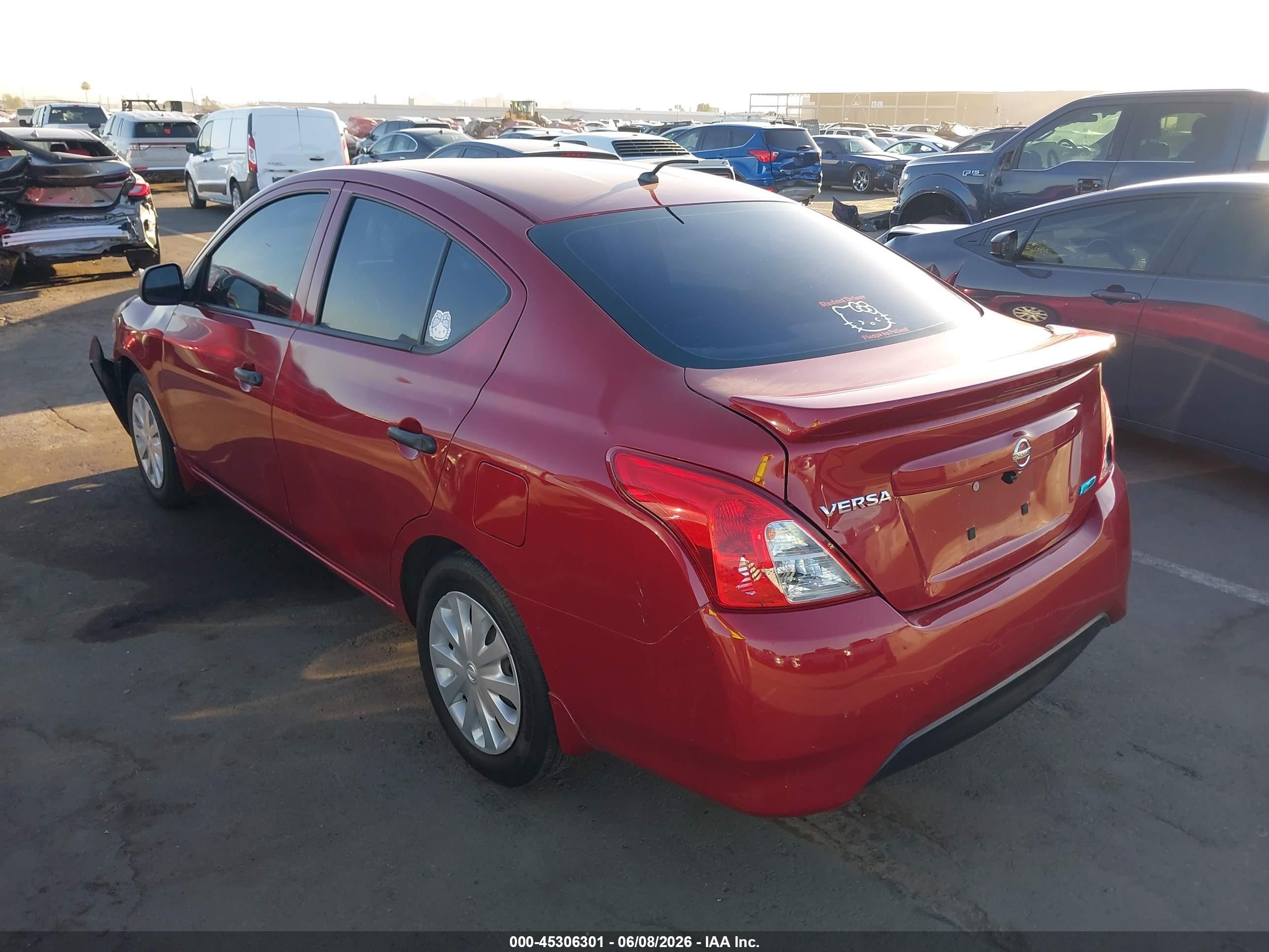 2015 Nissan Versa 1.6 S+ Красный vin: 3N1CN7AP6FL905084