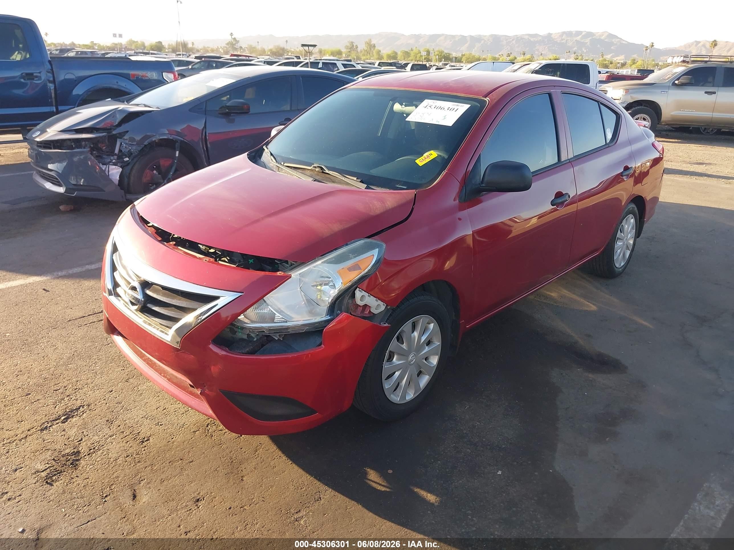 2015 Nissan Versa 1.6 S+ Красный vin: 3N1CN7AP6FL905084