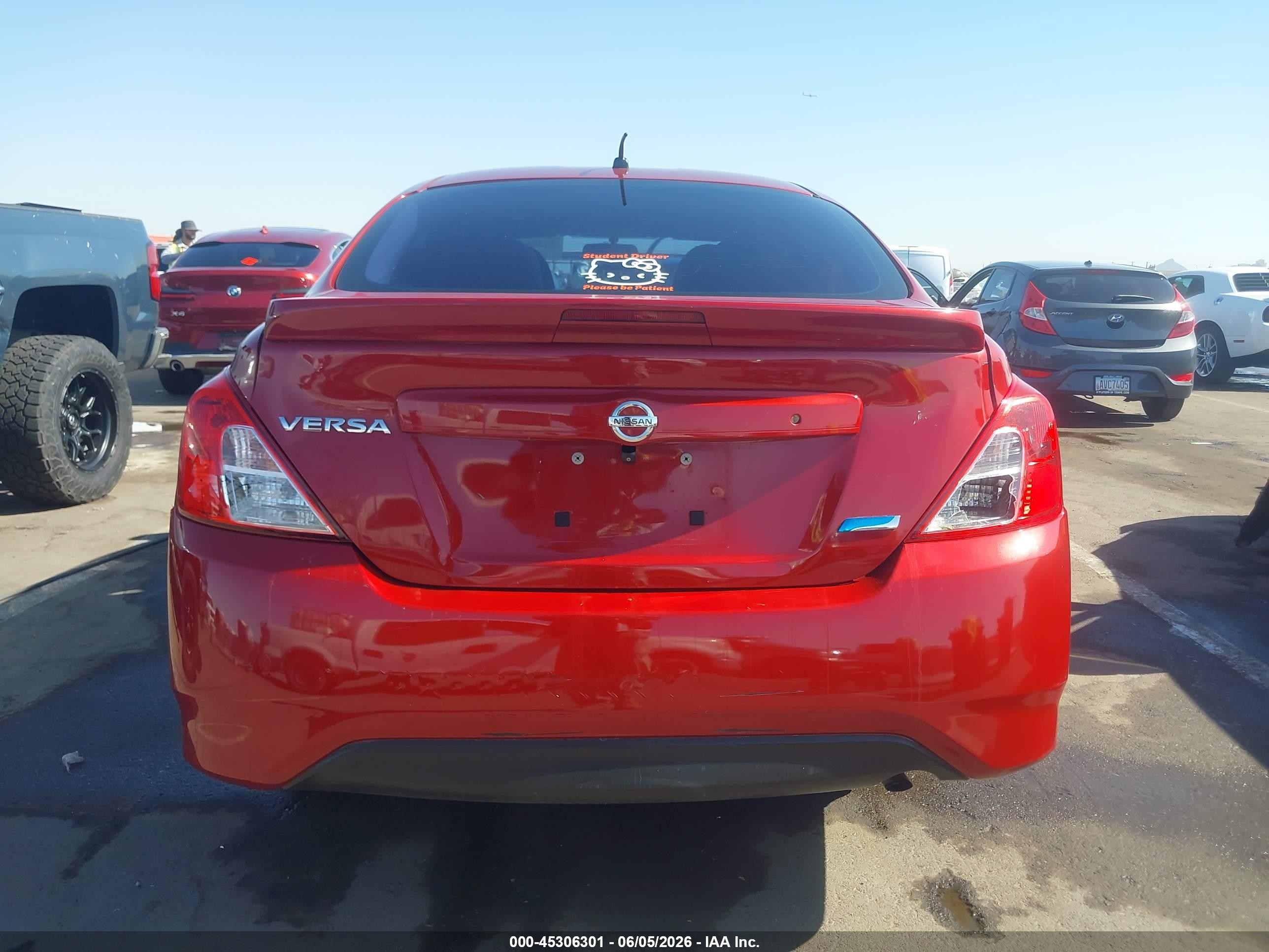 2015 Nissan Versa 1.6 S+ Красный vin: 3N1CN7AP6FL905084