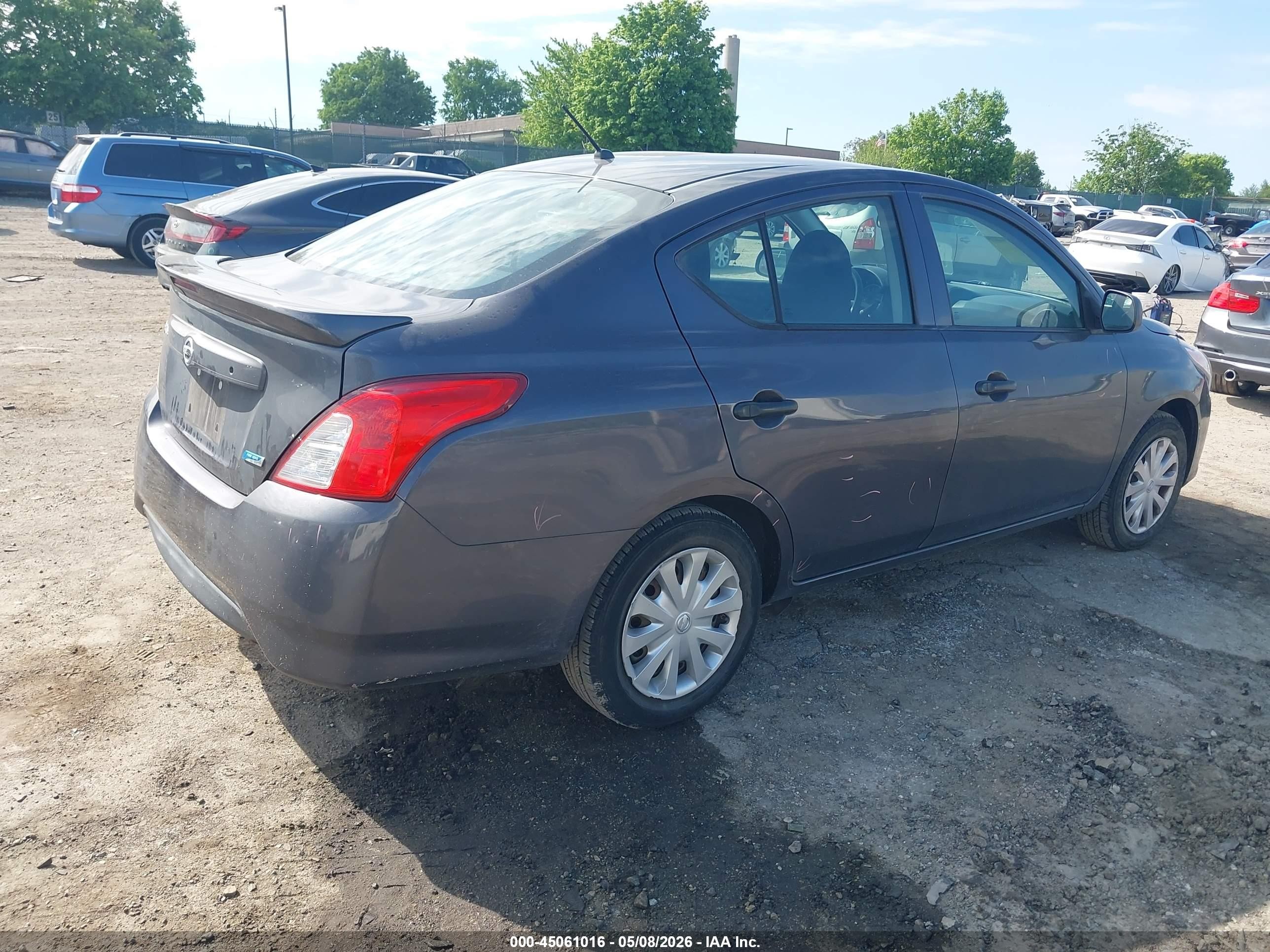 2015 Nissan Versa 1.6 S+ Gray vin: 3N1CN7AP6FL916442