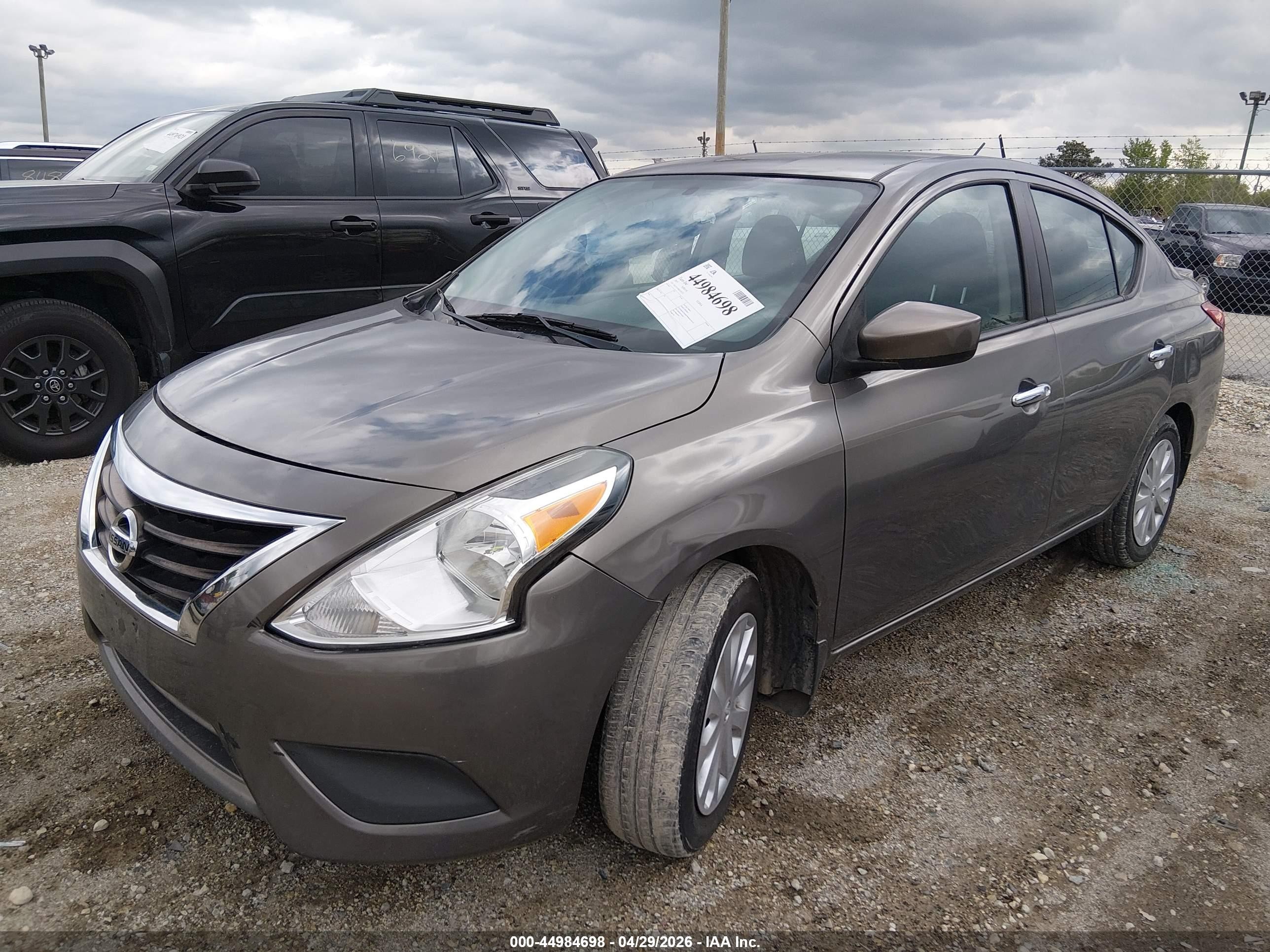 2015 Nissan Versa 1.6 Sv Champagne vin: 3N1CN7AP6FL951272