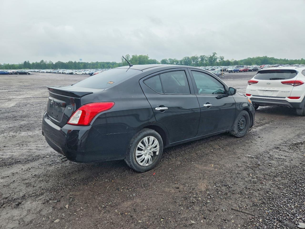 2017 Nissan Versa 1.6 Sv Черный vin: 3N1CN7AP6HL895885