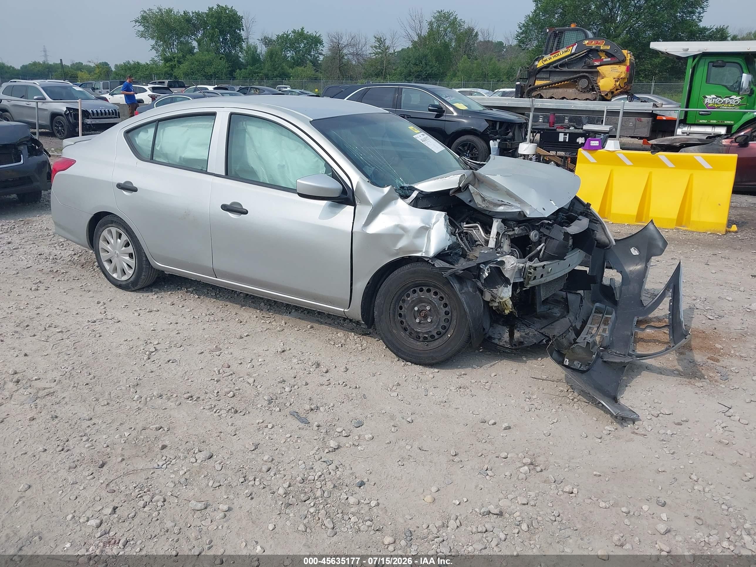 2018 Nissan Versa 1.6 S+ Silver vin: 3N1CN7AP6JL830024