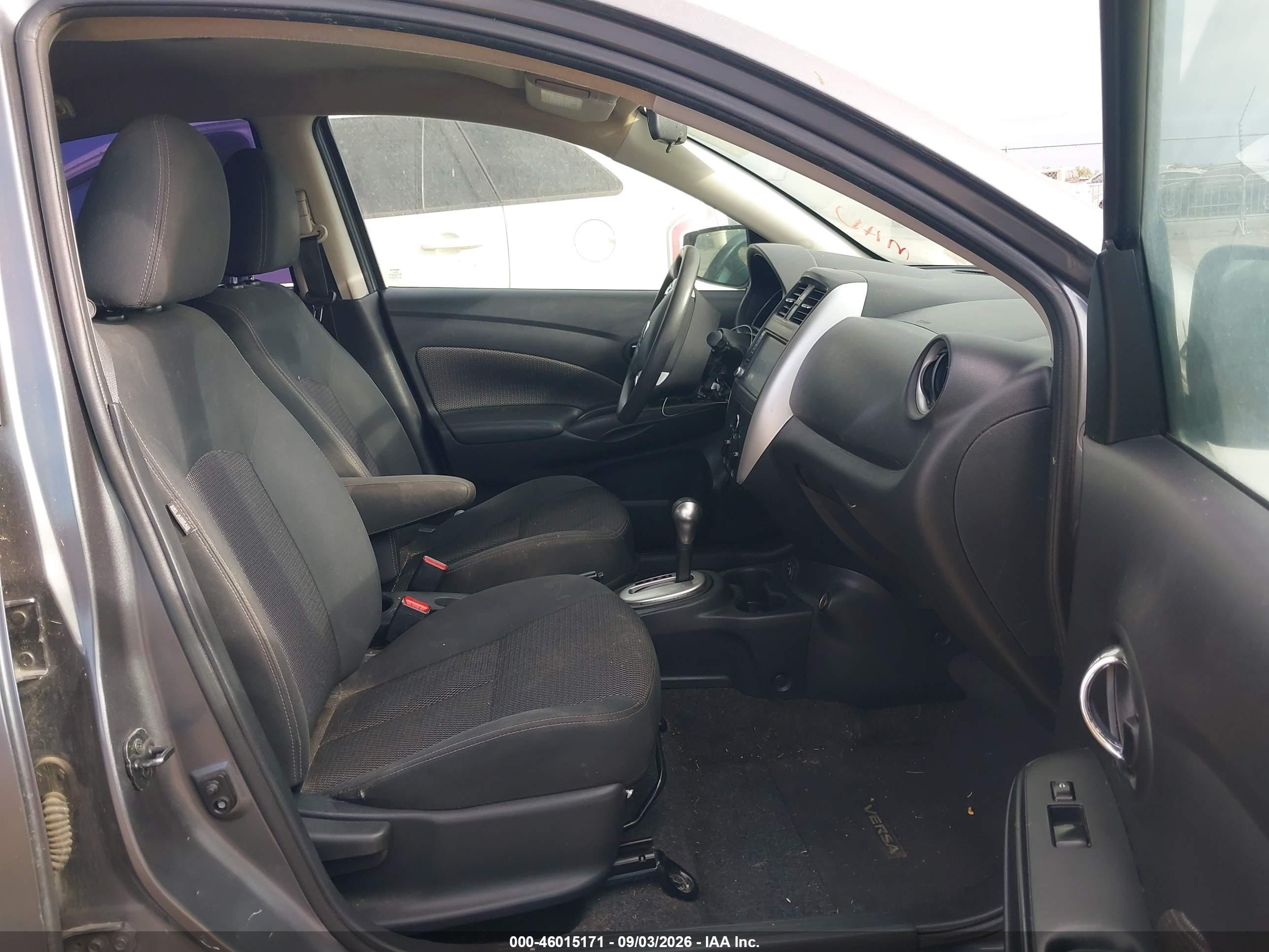 2019 Nissan Versa 1.6 Sv Gray vin: 3N1CN7AP6KL820773