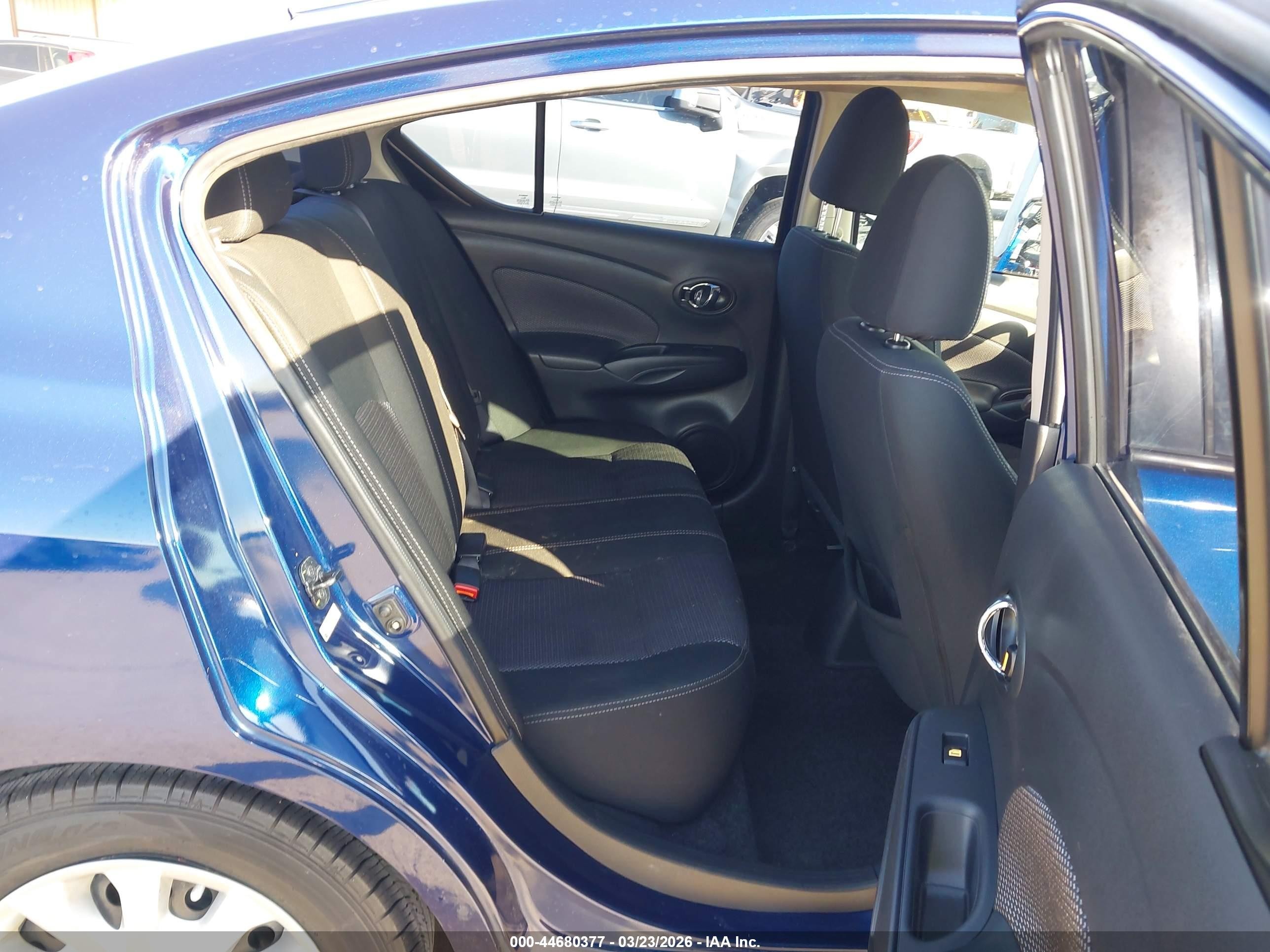 2019 Nissan Versa 1.6 Sv Blue vin: 3N1CN7AP6KL848749