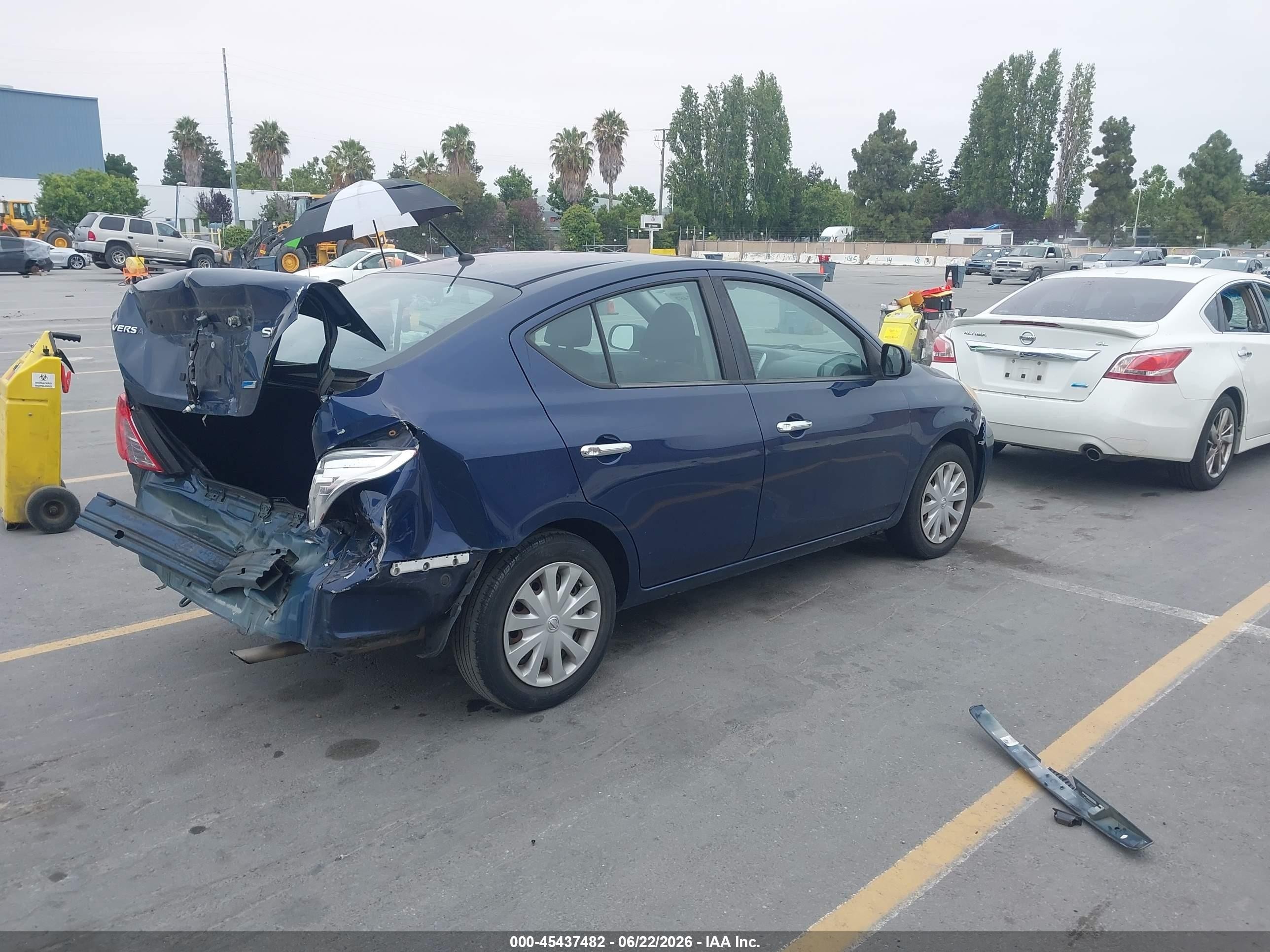 2012 Nissan Versa 1.6 Sv Blue vin: 3N1CN7AP7CL855274