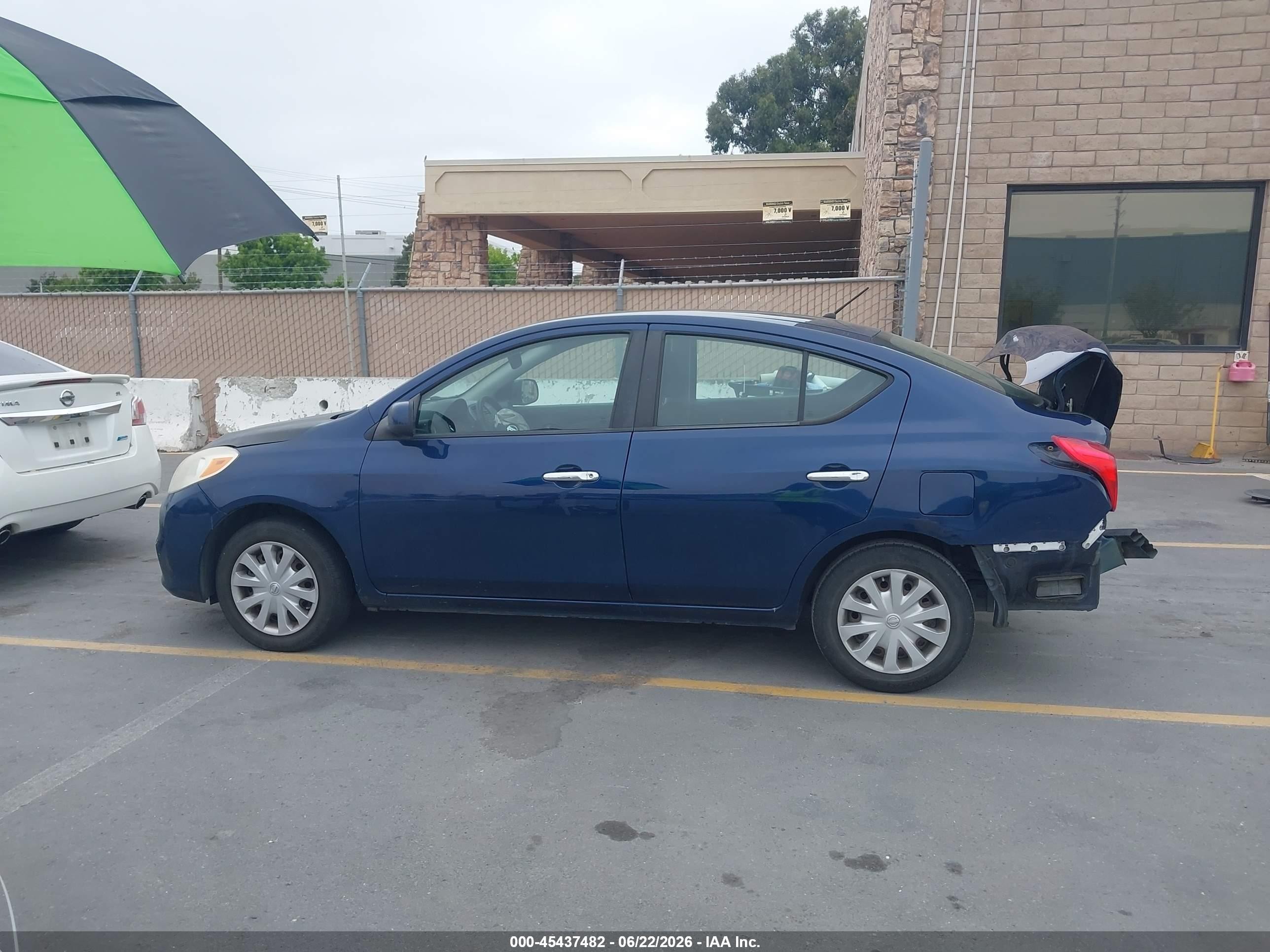 2012 Nissan Versa 1.6 Sv Blue vin: 3N1CN7AP7CL855274