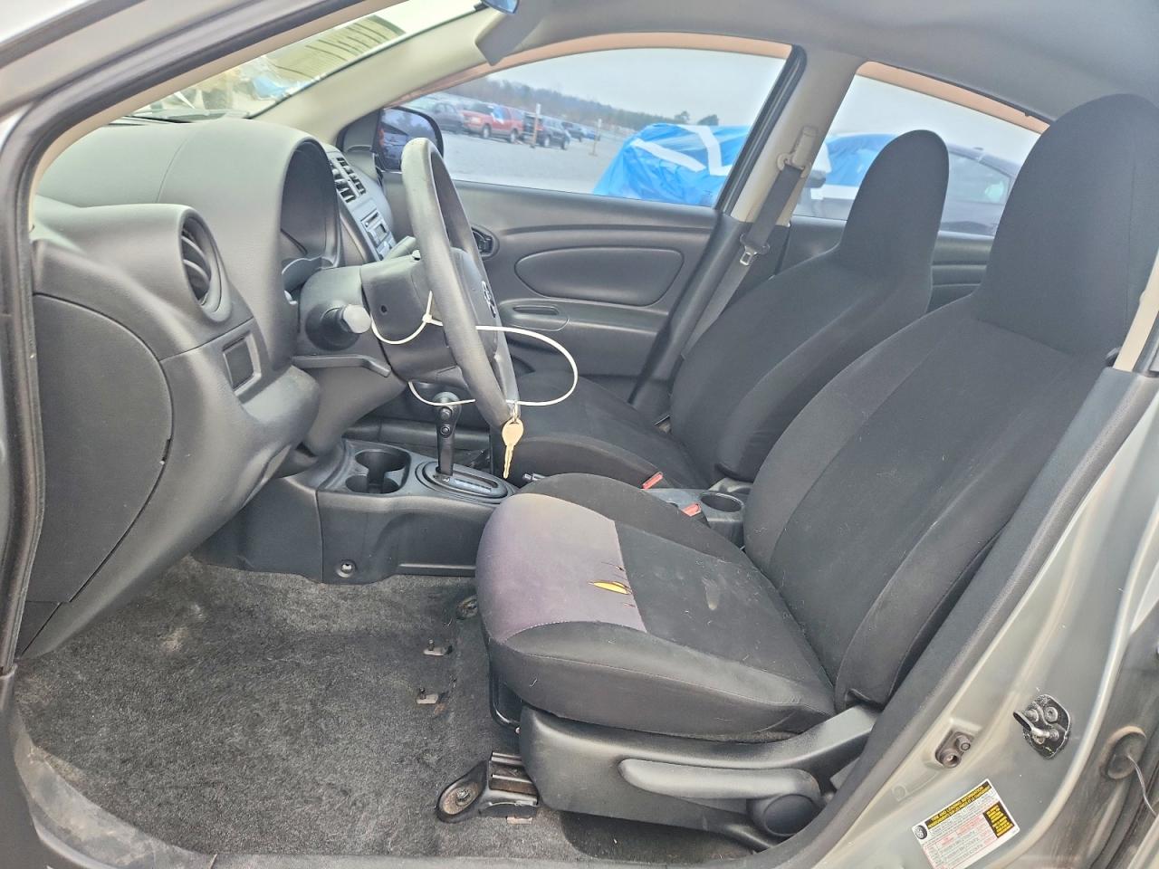 2012 Nissan Versa 1.6 S Белый vin: 3N1CN7AP7CL861642