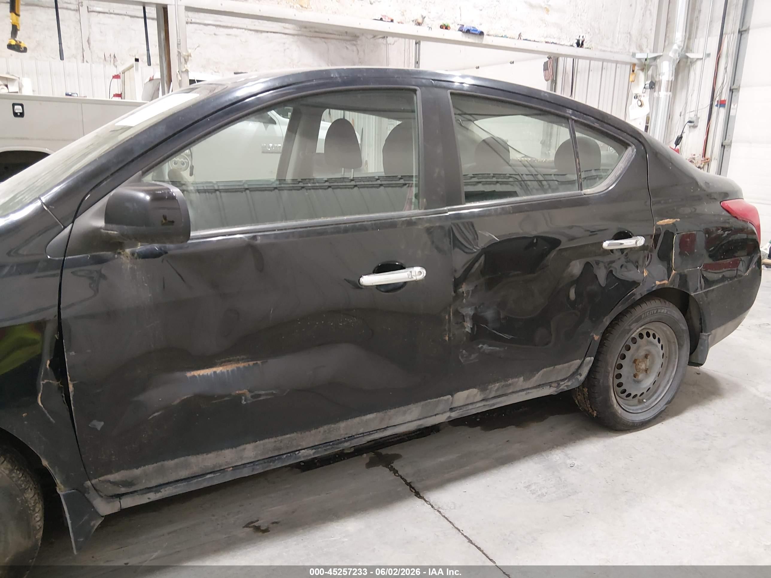 2012 Nissan Versa 1.6 Sv Black vin: 3N1CN7AP7CL894205