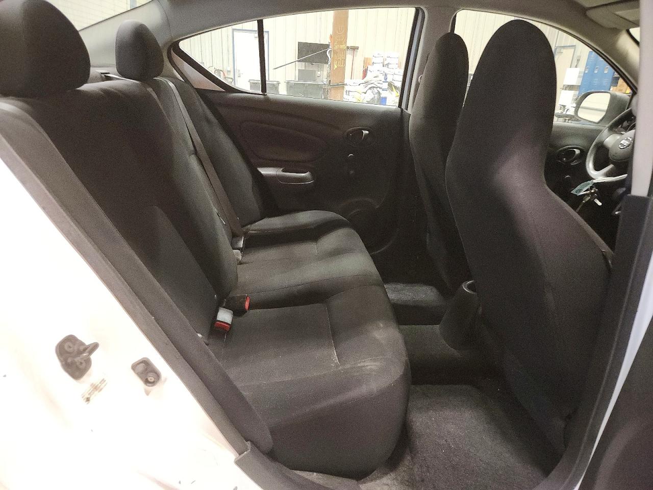 2012 Nissan Versa 1.6 S Белый vin: 3N1CN7AP7CL900682
