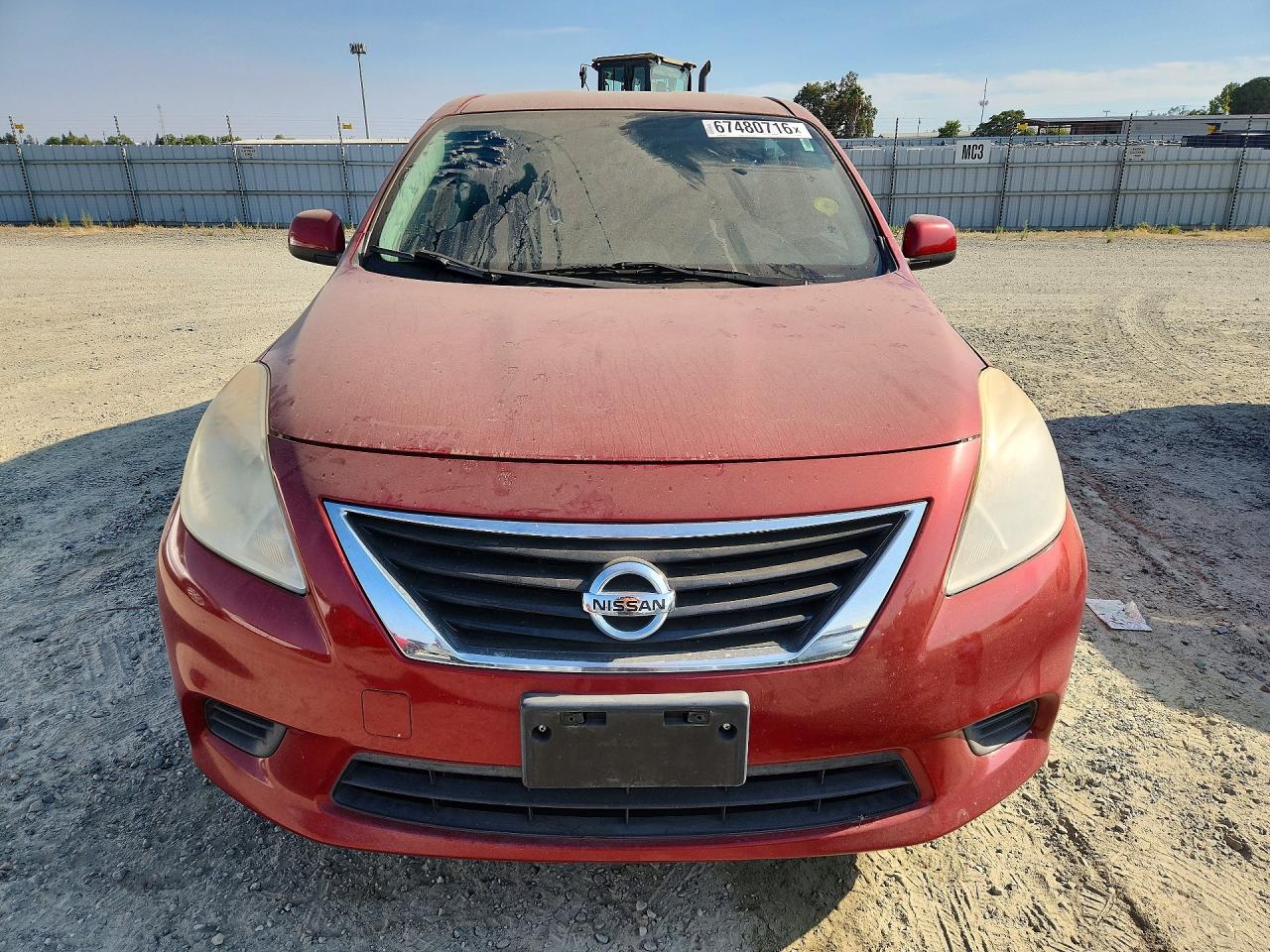 2012 Nissan Versa 1.6 S Red vin: 3N1CN7AP7CL907809