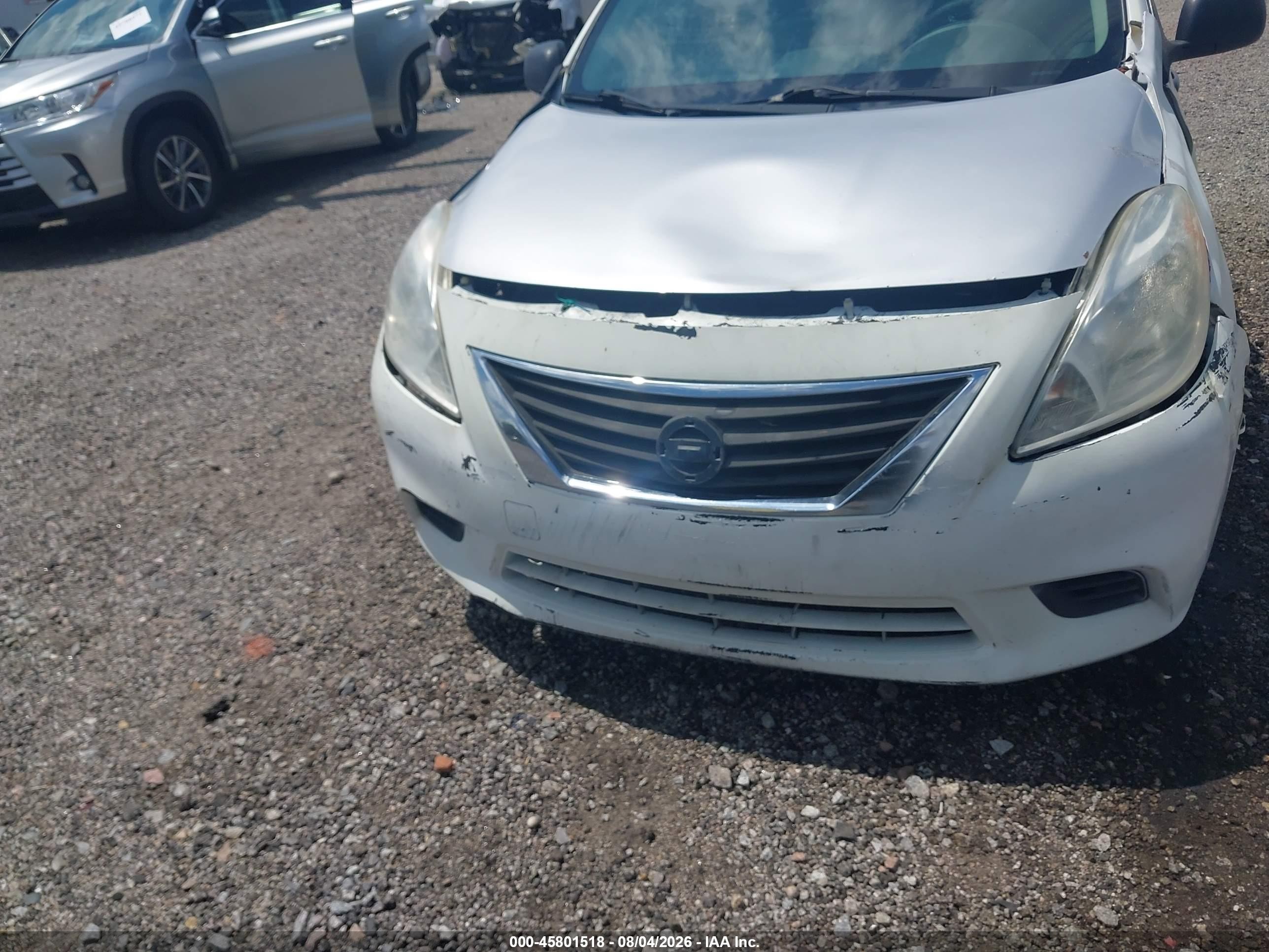 2013 Nissan Versa 1.6 S Белый vin: 3N1CN7AP7DL841148