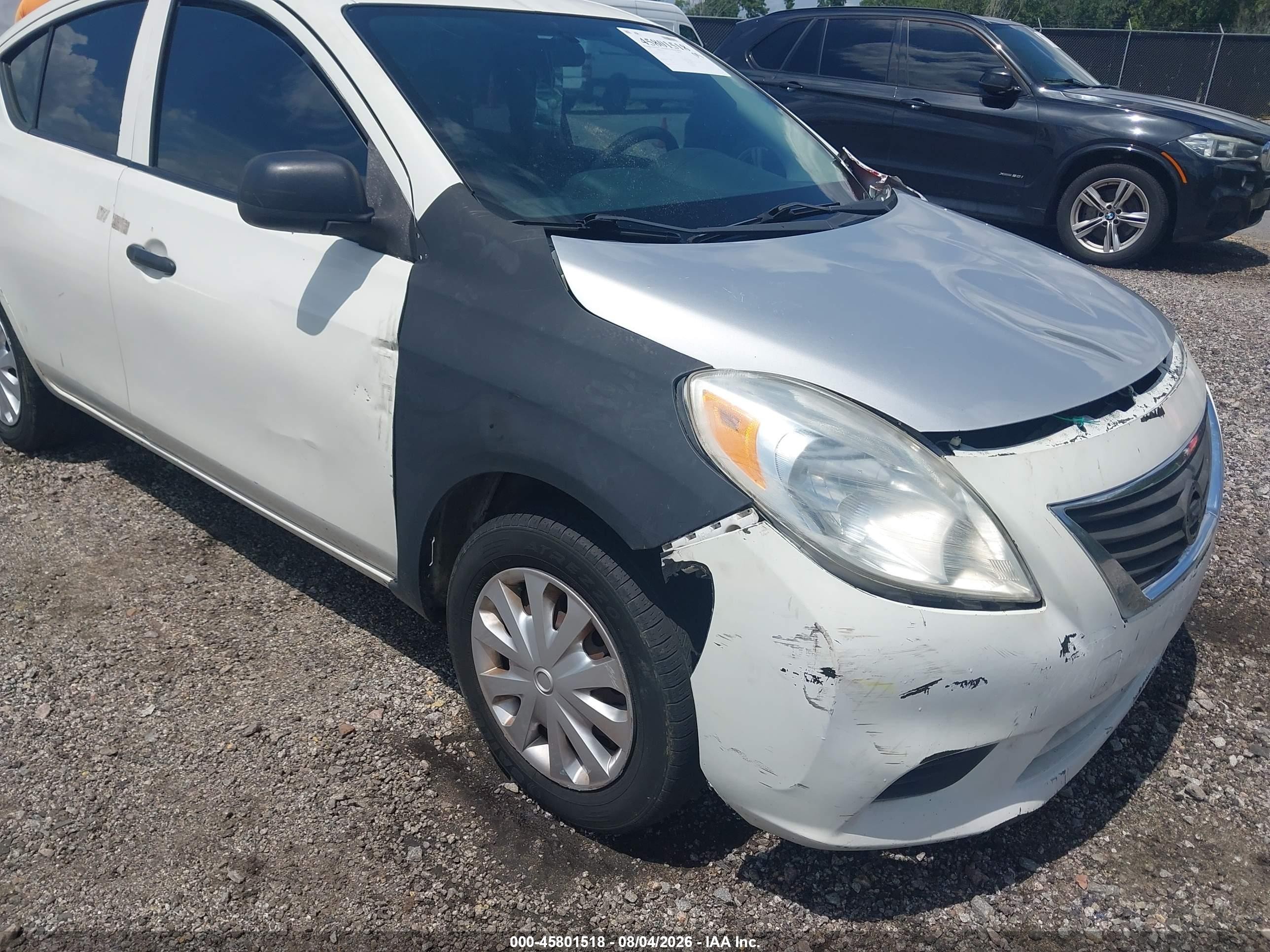 2013 Nissan Versa 1.6 S Белый vin: 3N1CN7AP7DL841148
