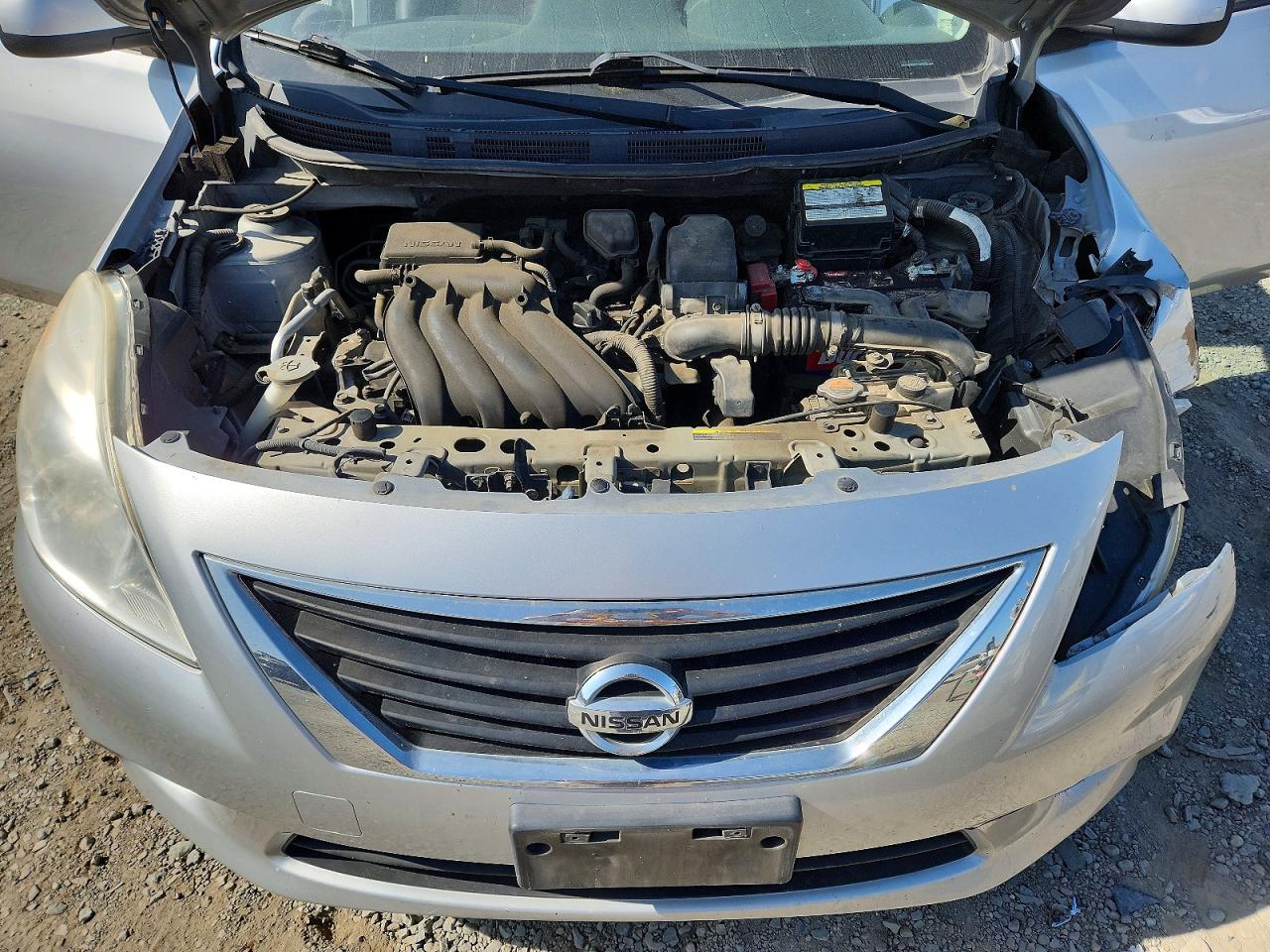2013 Nissan Versa 1.6 S Silver vin: 3N1CN7AP7DL848701