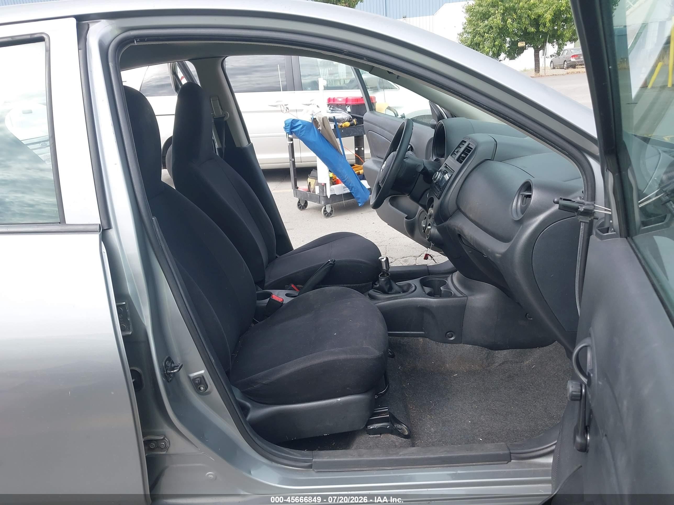 2013 Nissan Versa 1.6 S Gray vin: 3N1CN7AP7DL852652