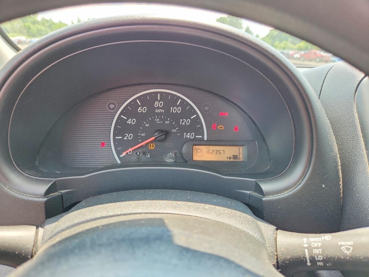 2013 Nissan Versa 1.6 S Silver vin: 3N1CN7AP7DL854238