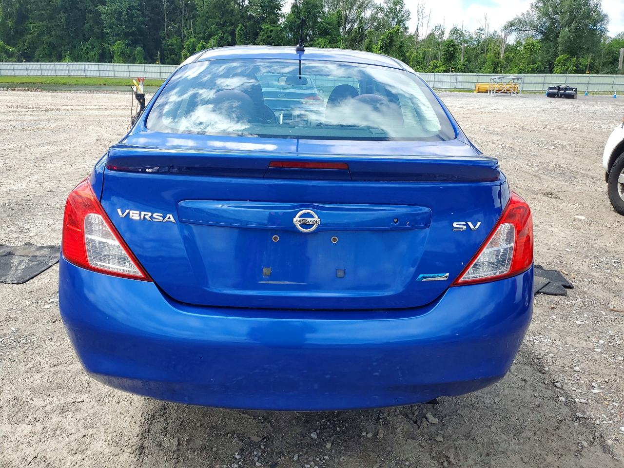 2013 Nissan Versa 1.6 S Blue vin: 3N1CN7AP7DL860671