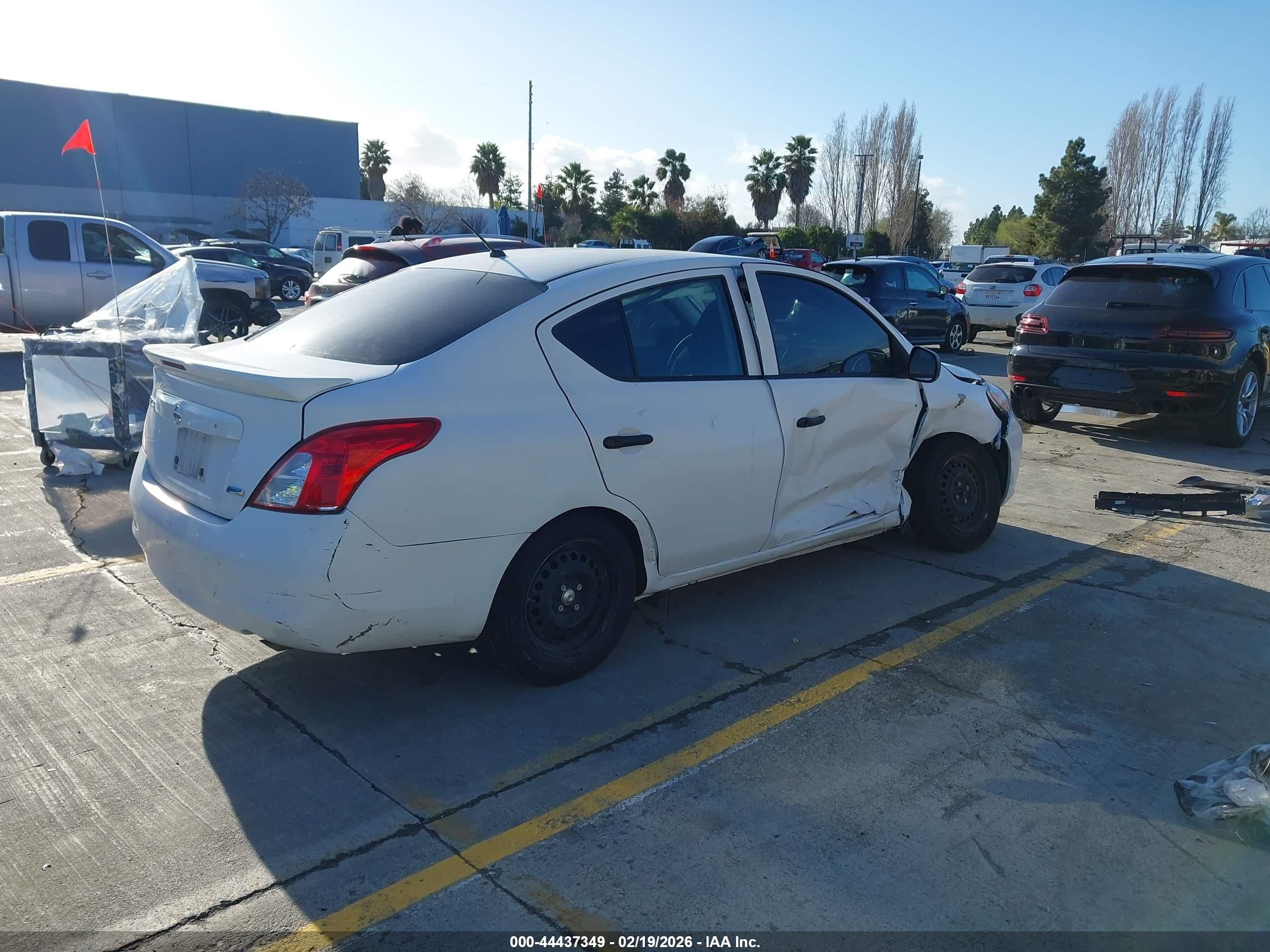 2014 Nissan Versa 1.6 S+ White vin: 3N1CN7AP7EL818602