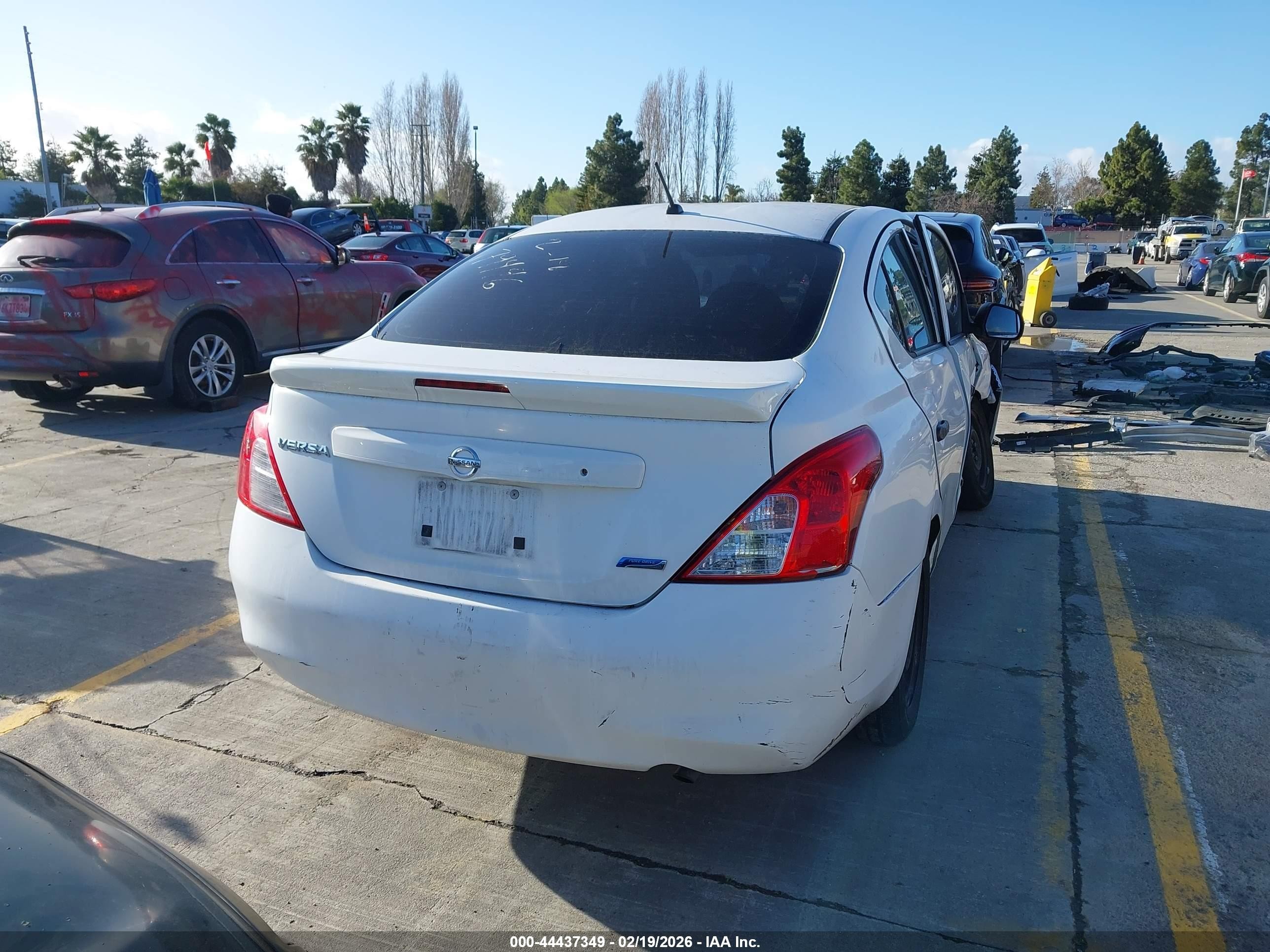 2014 Nissan Versa 1.6 S+ White vin: 3N1CN7AP7EL818602