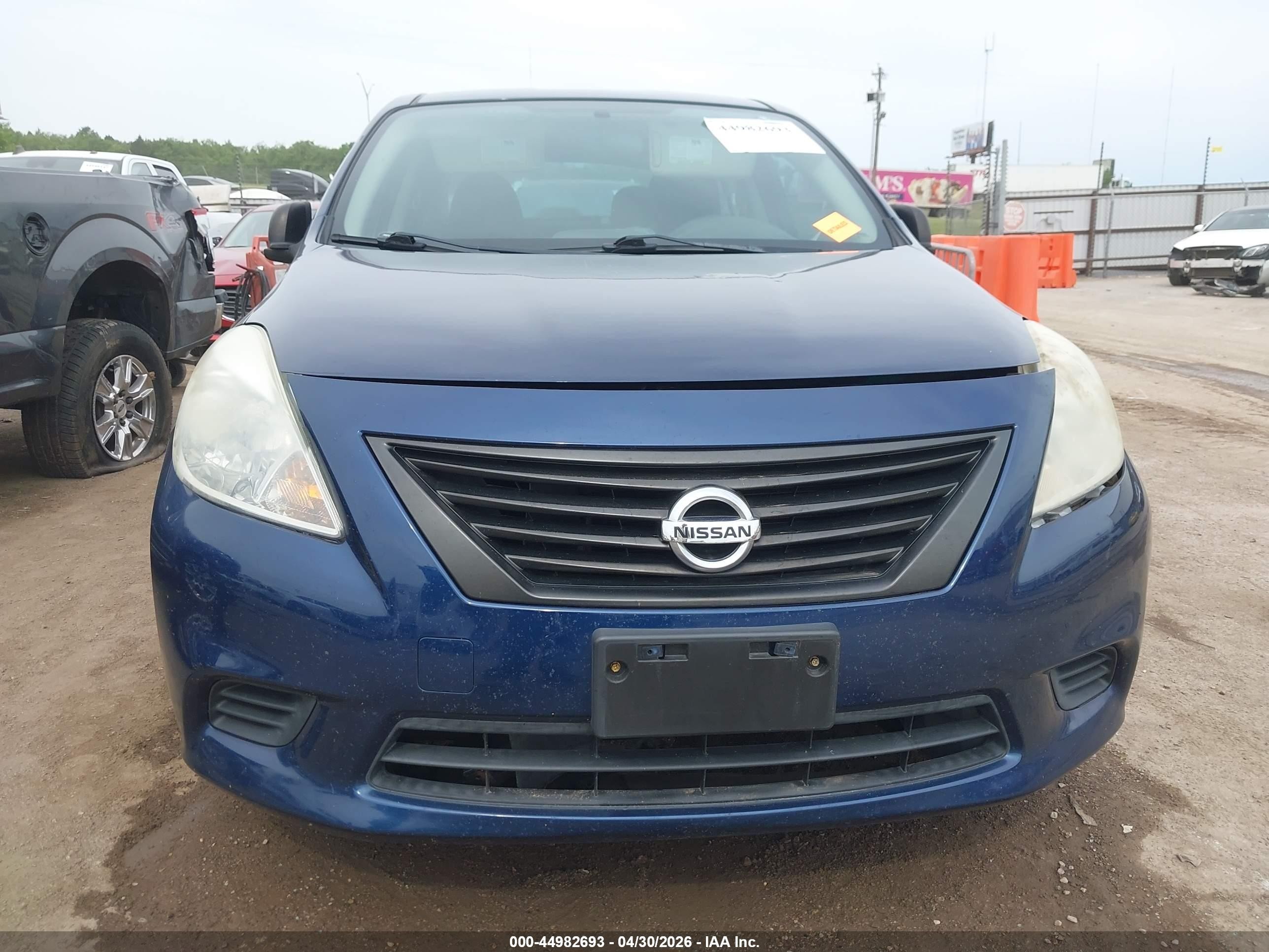 2014 Nissan Versa 1.6 S Blue vin: 3N1CN7AP7EL822343