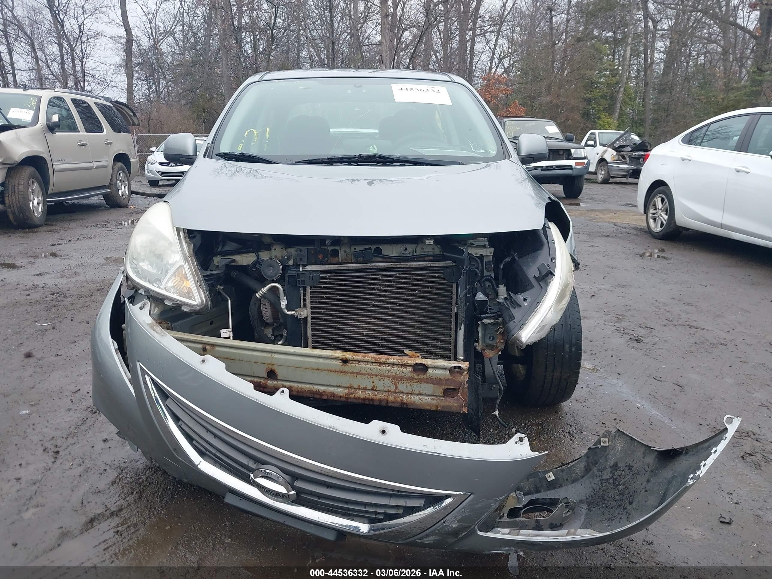 2014 Nissan Versa 1.6 Sl Silver vin: 3N1CN7AP7EL846027