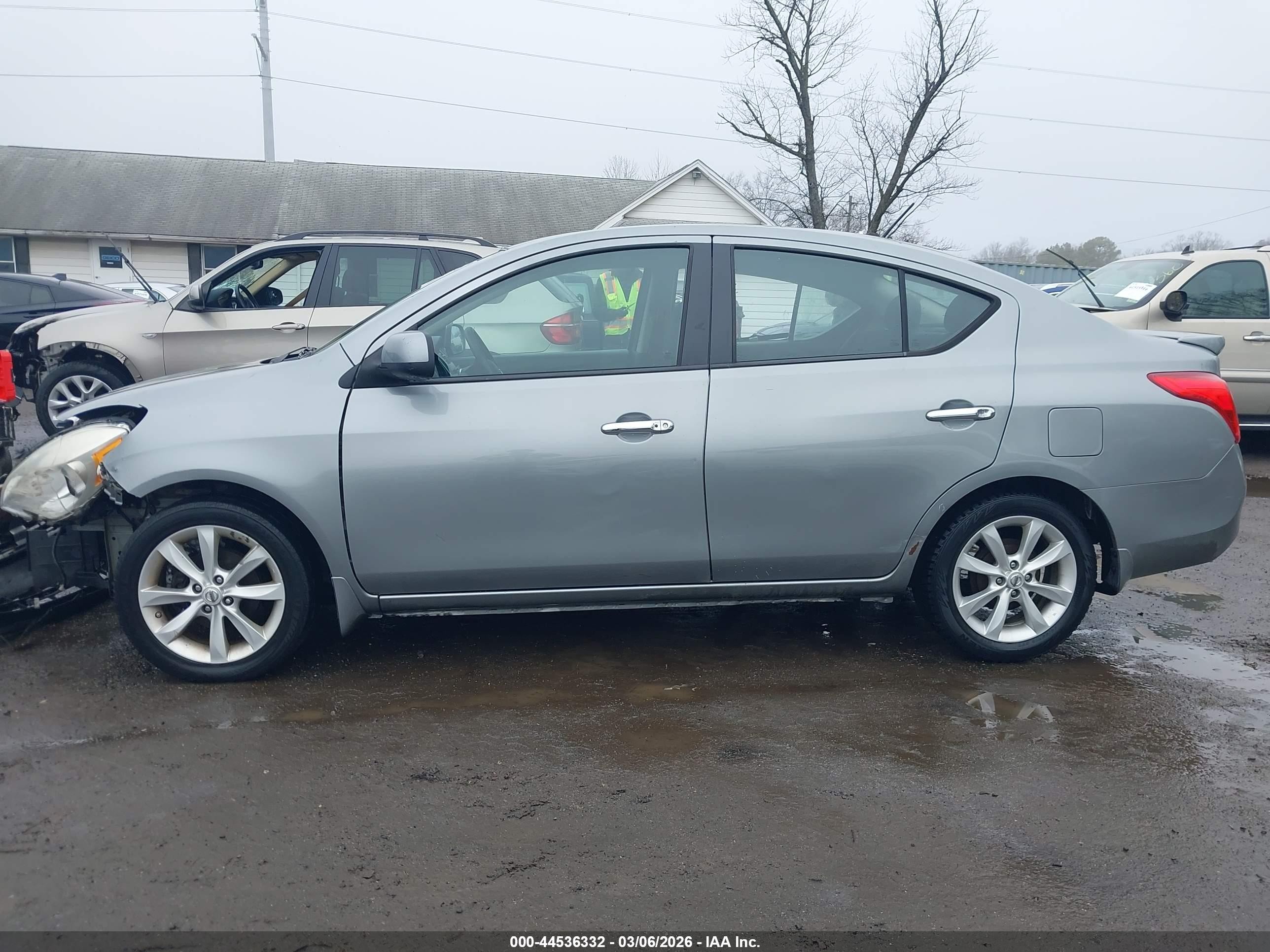 2014 Nissan Versa 1.6 Sl Silver vin: 3N1CN7AP7EL846027