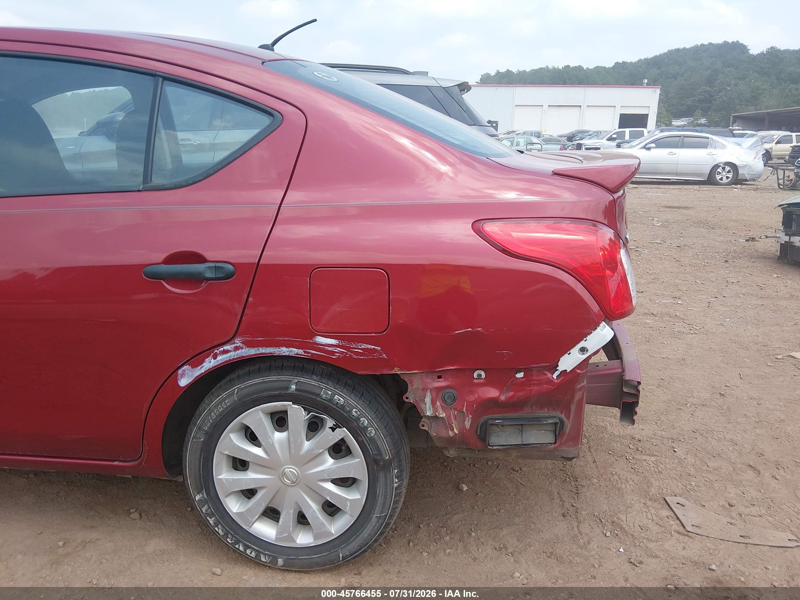 2014 Nissan Versa 1.6 S+ Red vin: 3N1CN7AP7EL847324