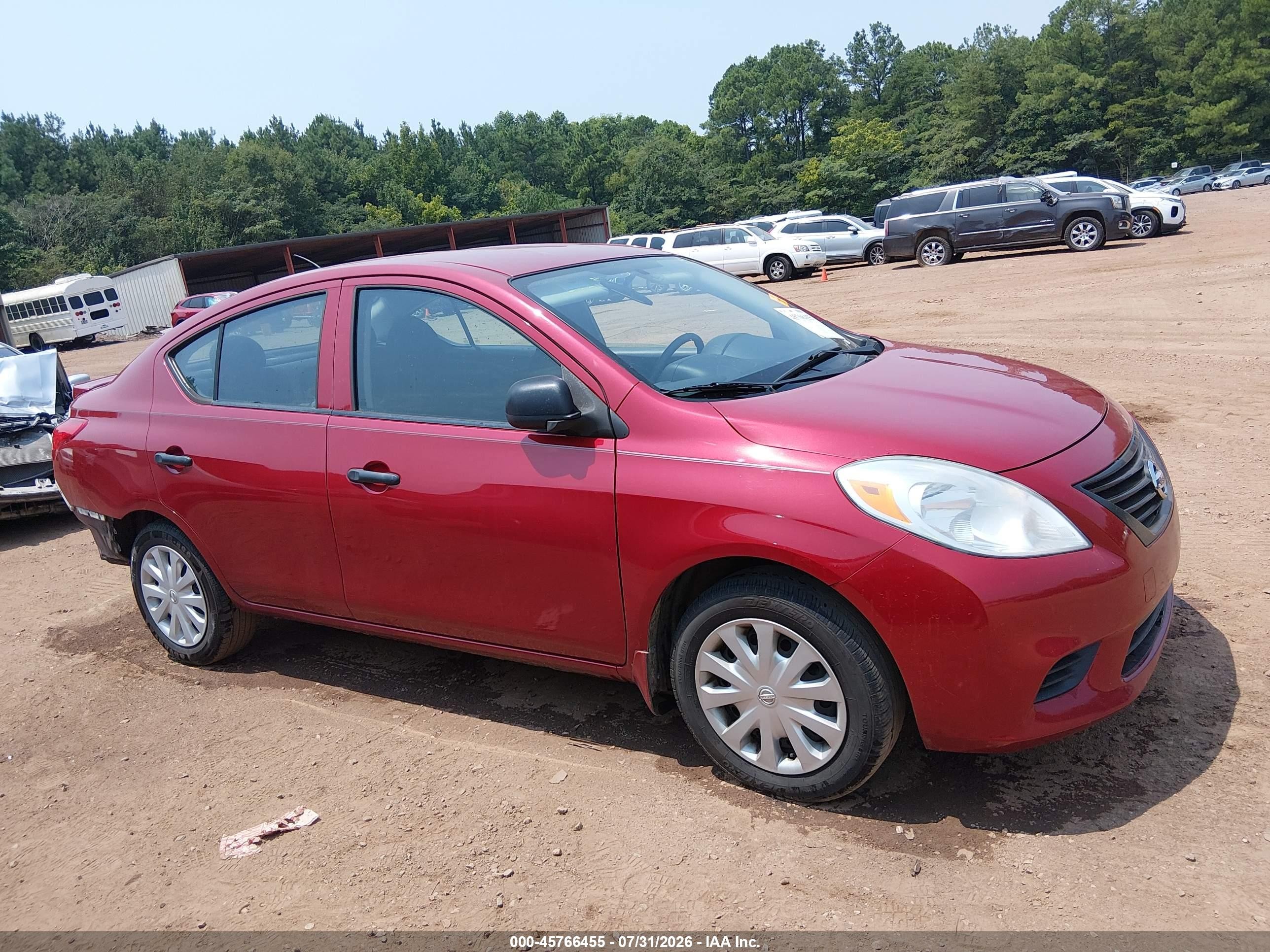 2014 Nissan Versa 1.6 S+ Red vin: 3N1CN7AP7EL847324